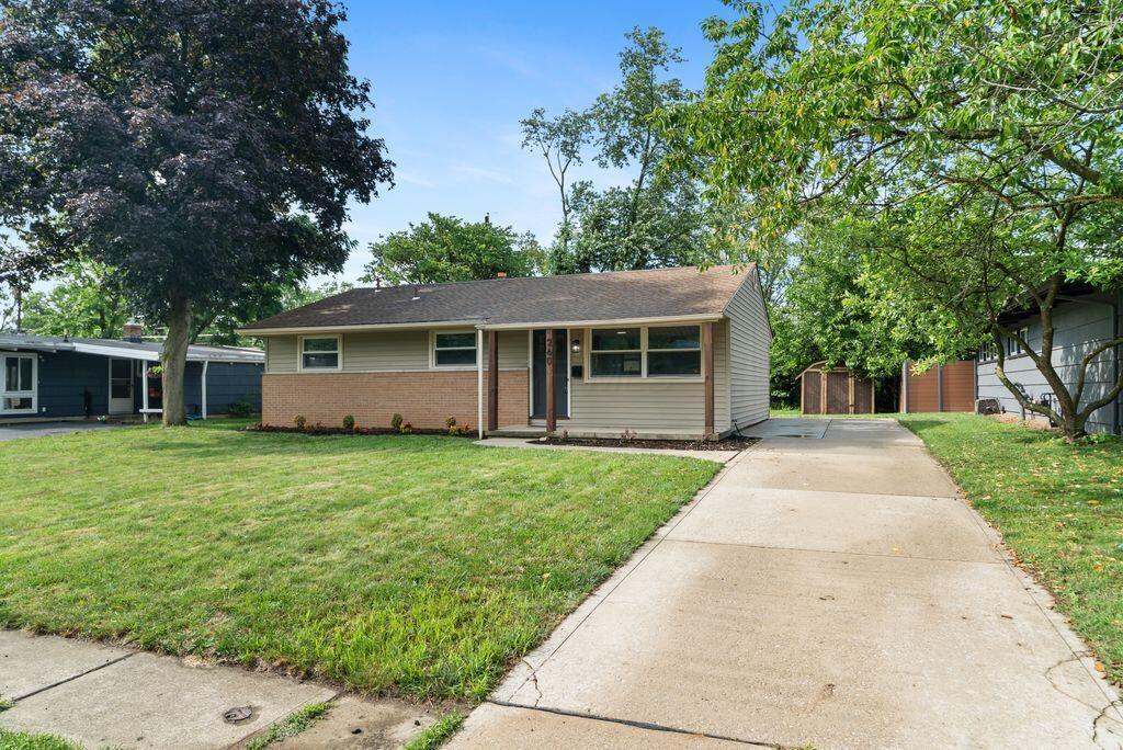 260 E Clearview Avenue Property Photo 1