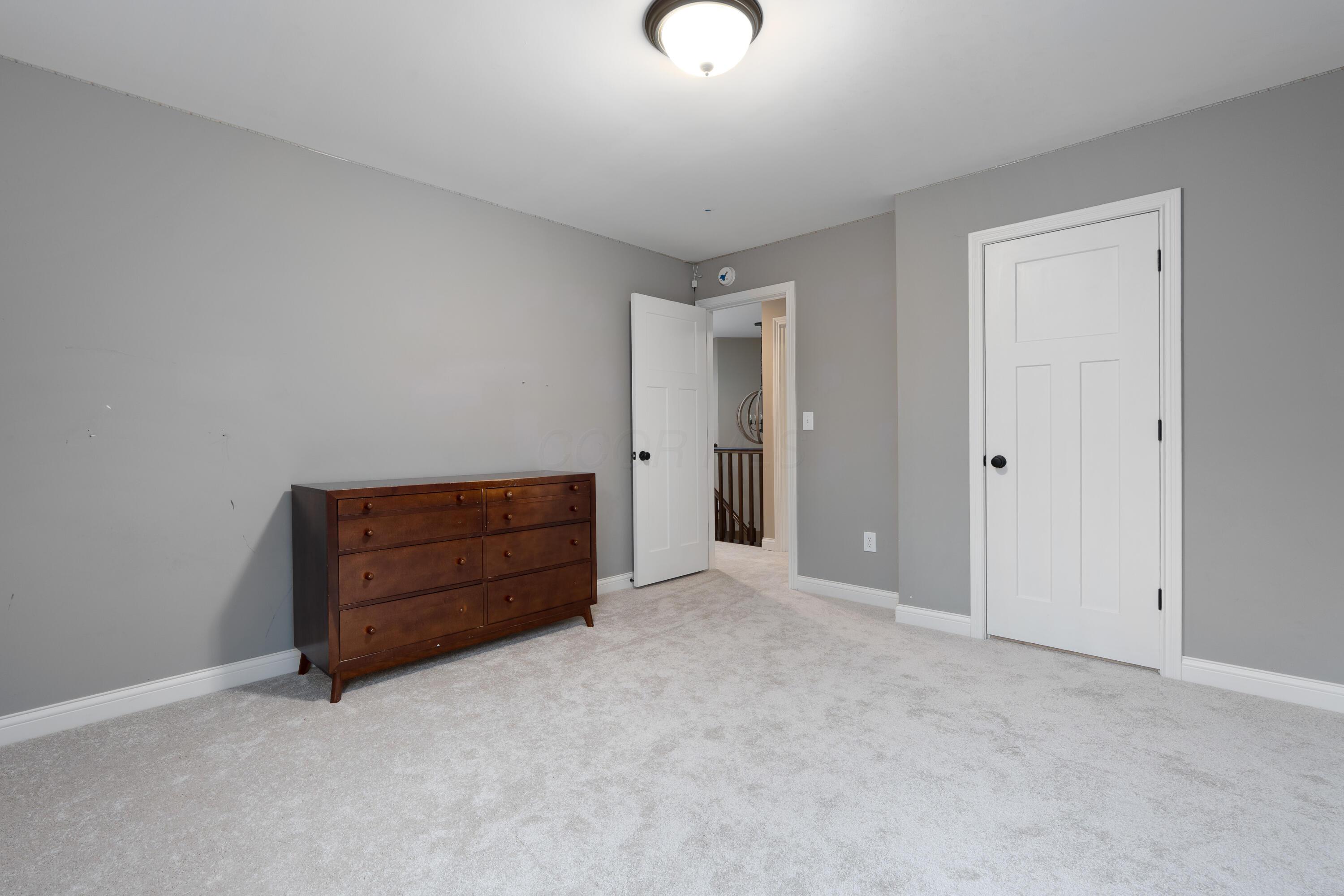 6196 Streamside Drive Property Photo 38