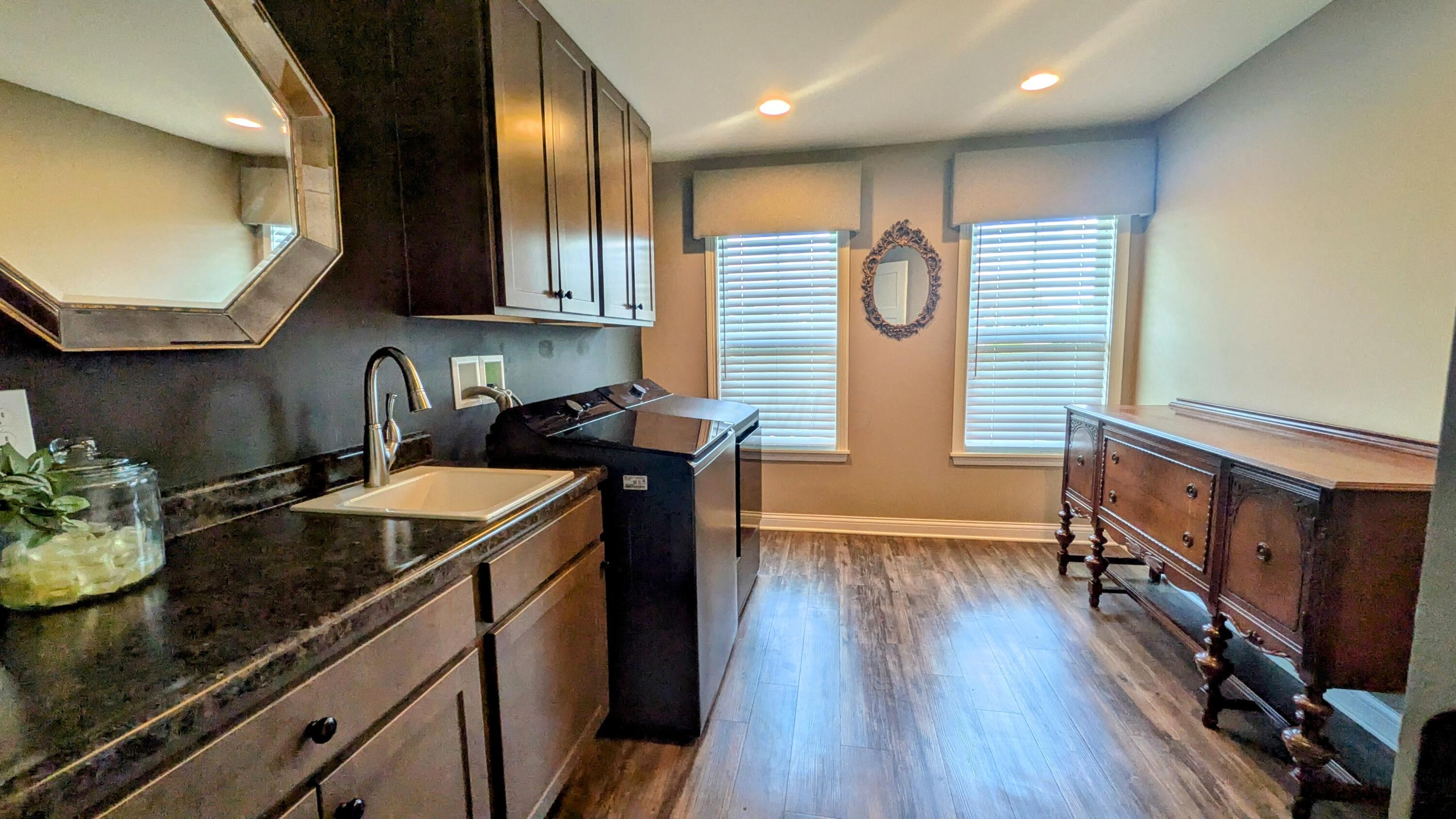 6196 Streamside Drive Property Photo 43