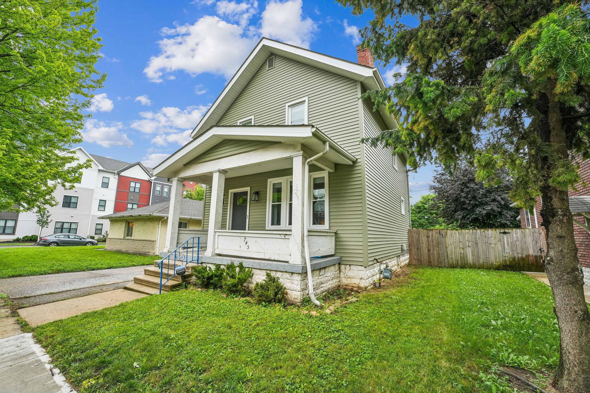 745 W Rich Street Property Photo