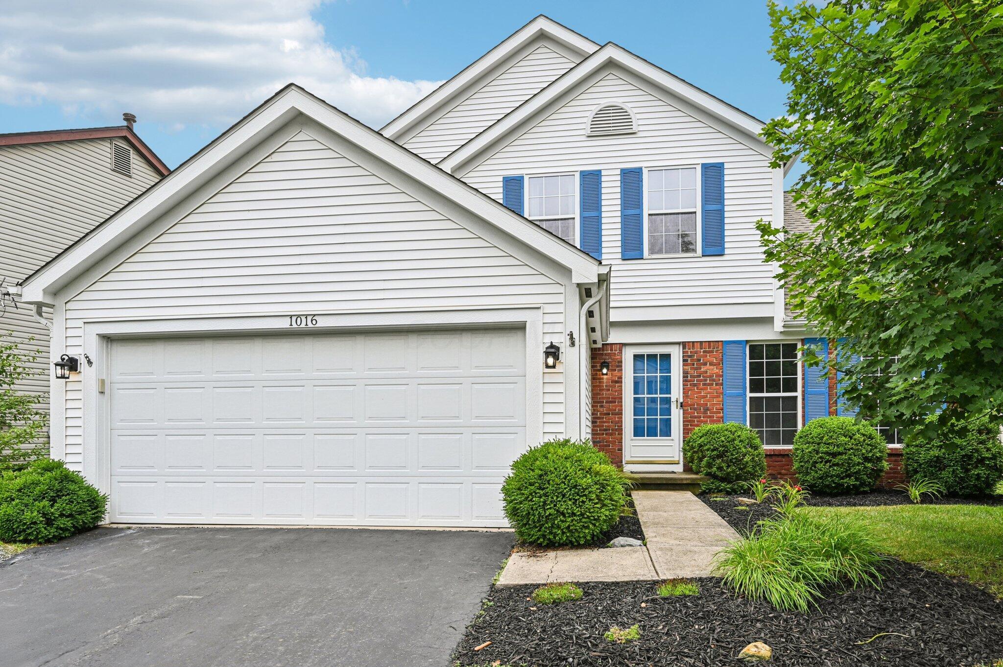 1016 Pebble Brook Drive Property Photo 1