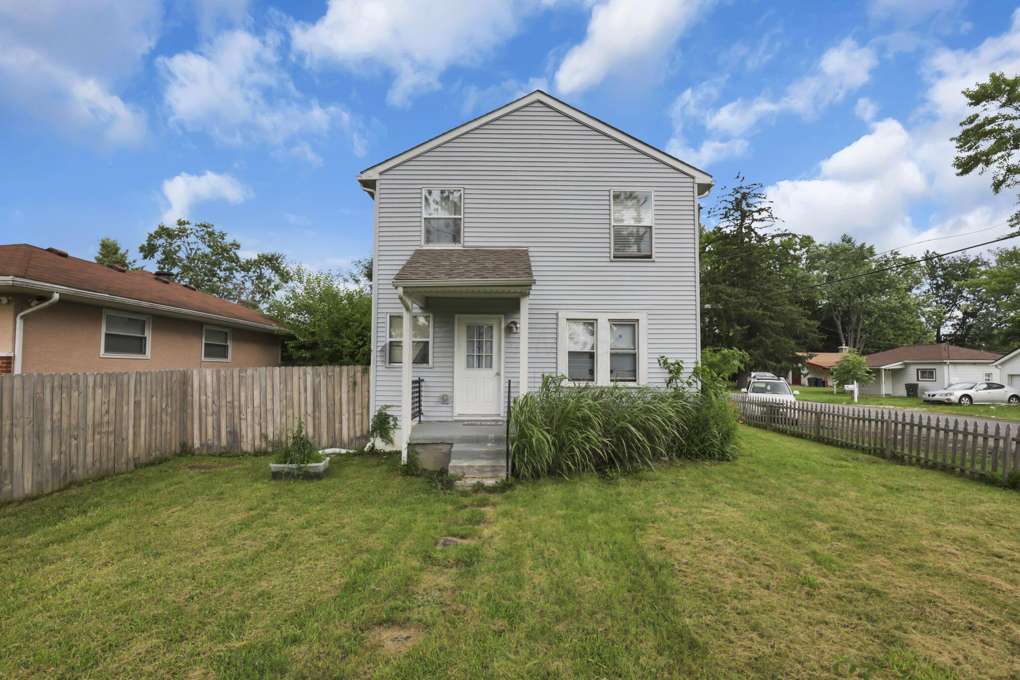 3246 E Deshler Avenue Property Photo 1