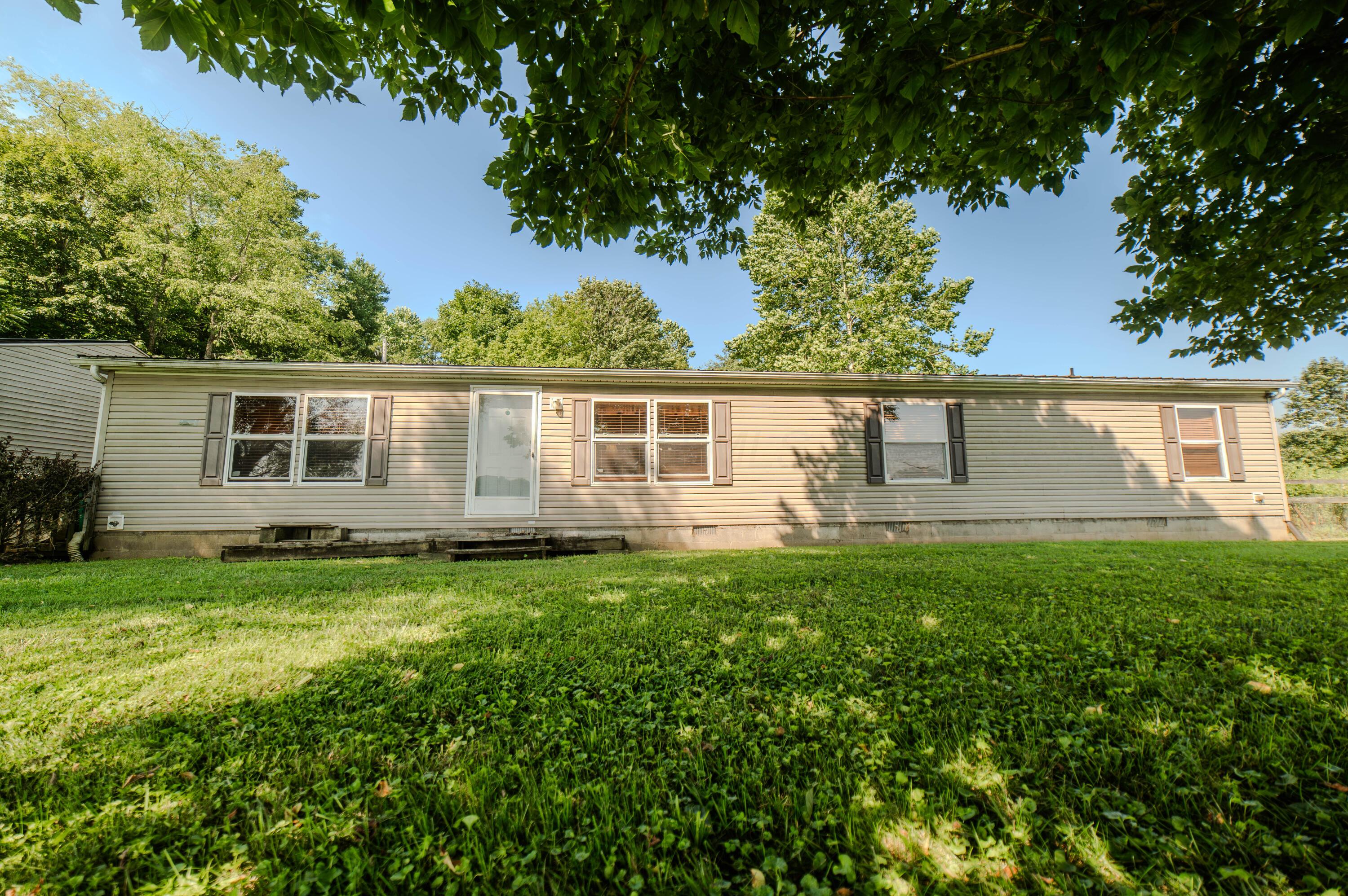 9607 Webb Summit Road Se Property Photo 1