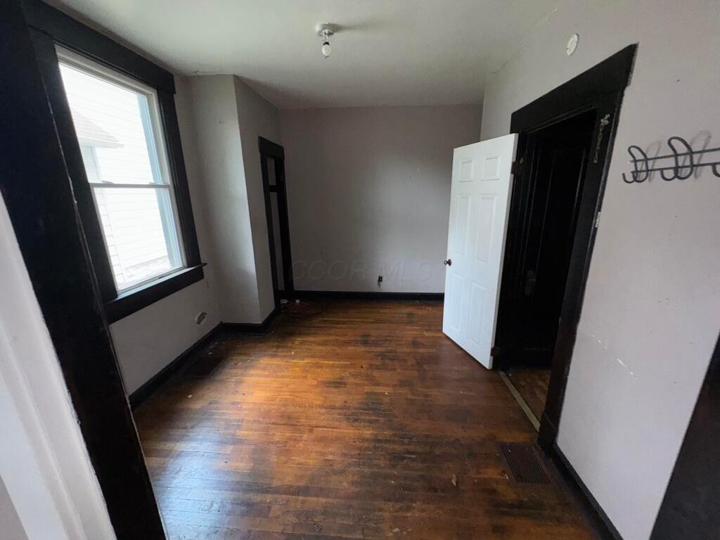 253 Midland Avenue Property Photo 16