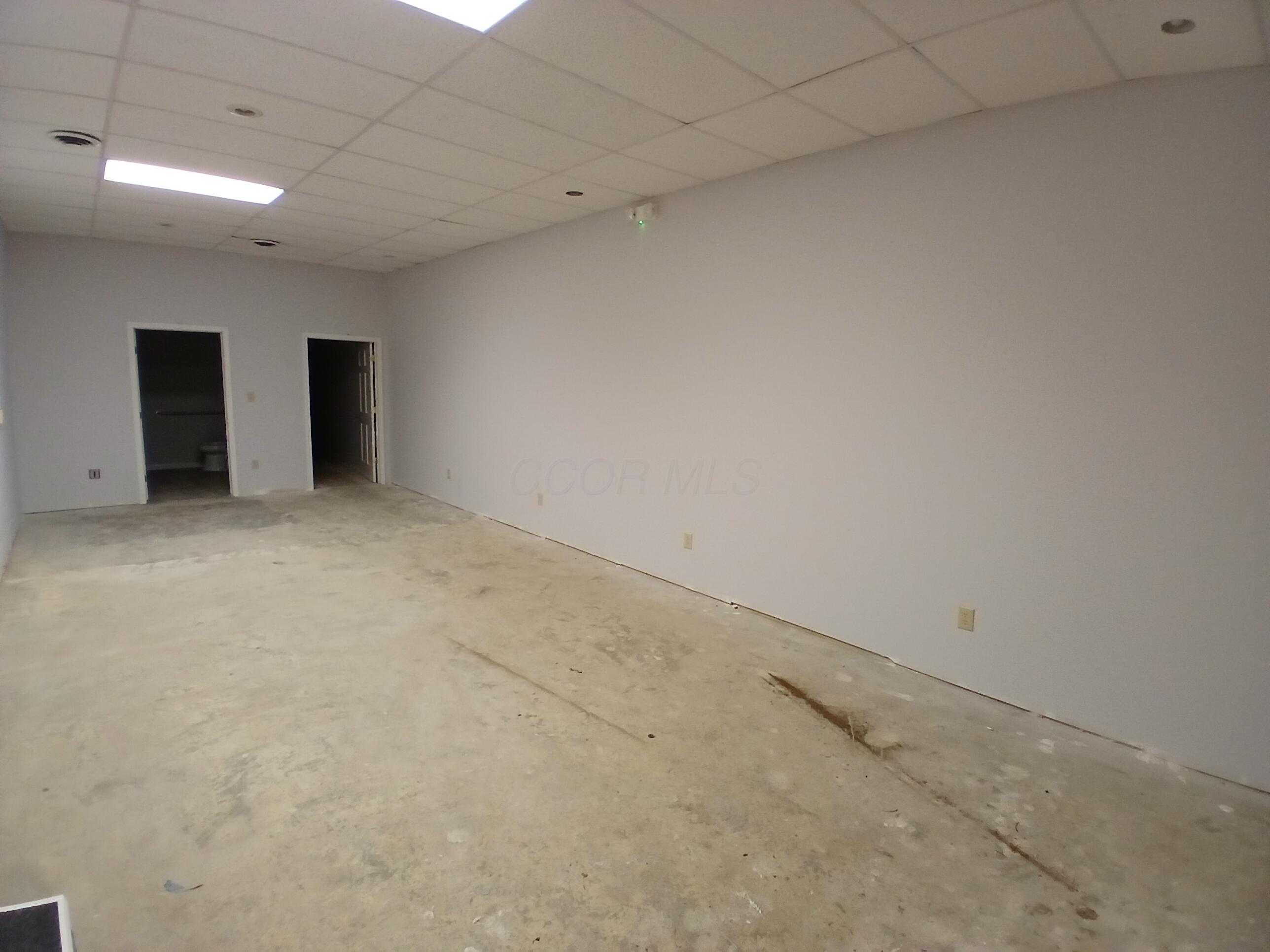 475 E Main Street, A Property Photo 9