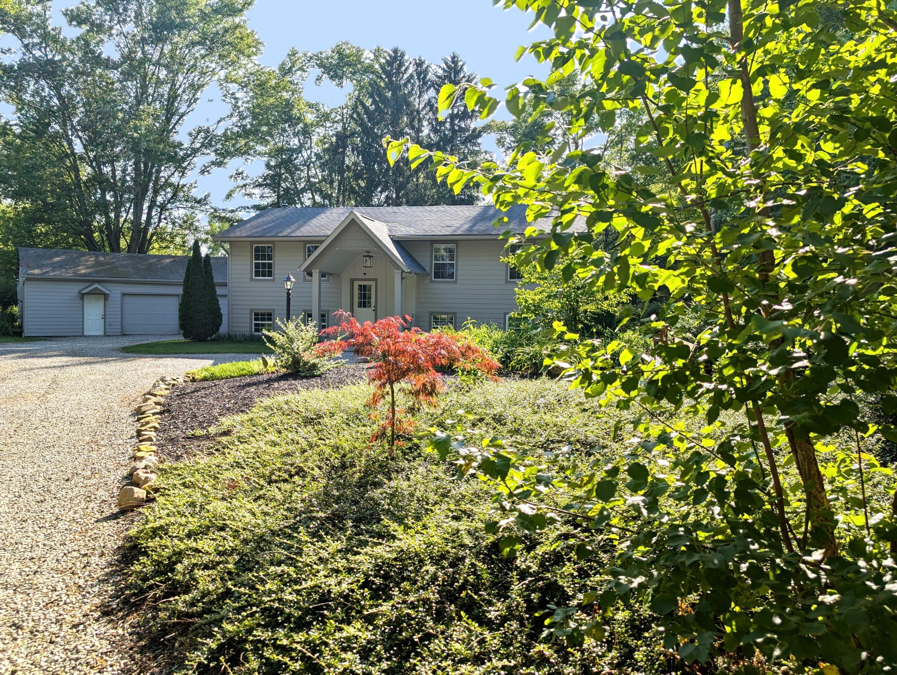12345 Cherry Lane Property Photo 2