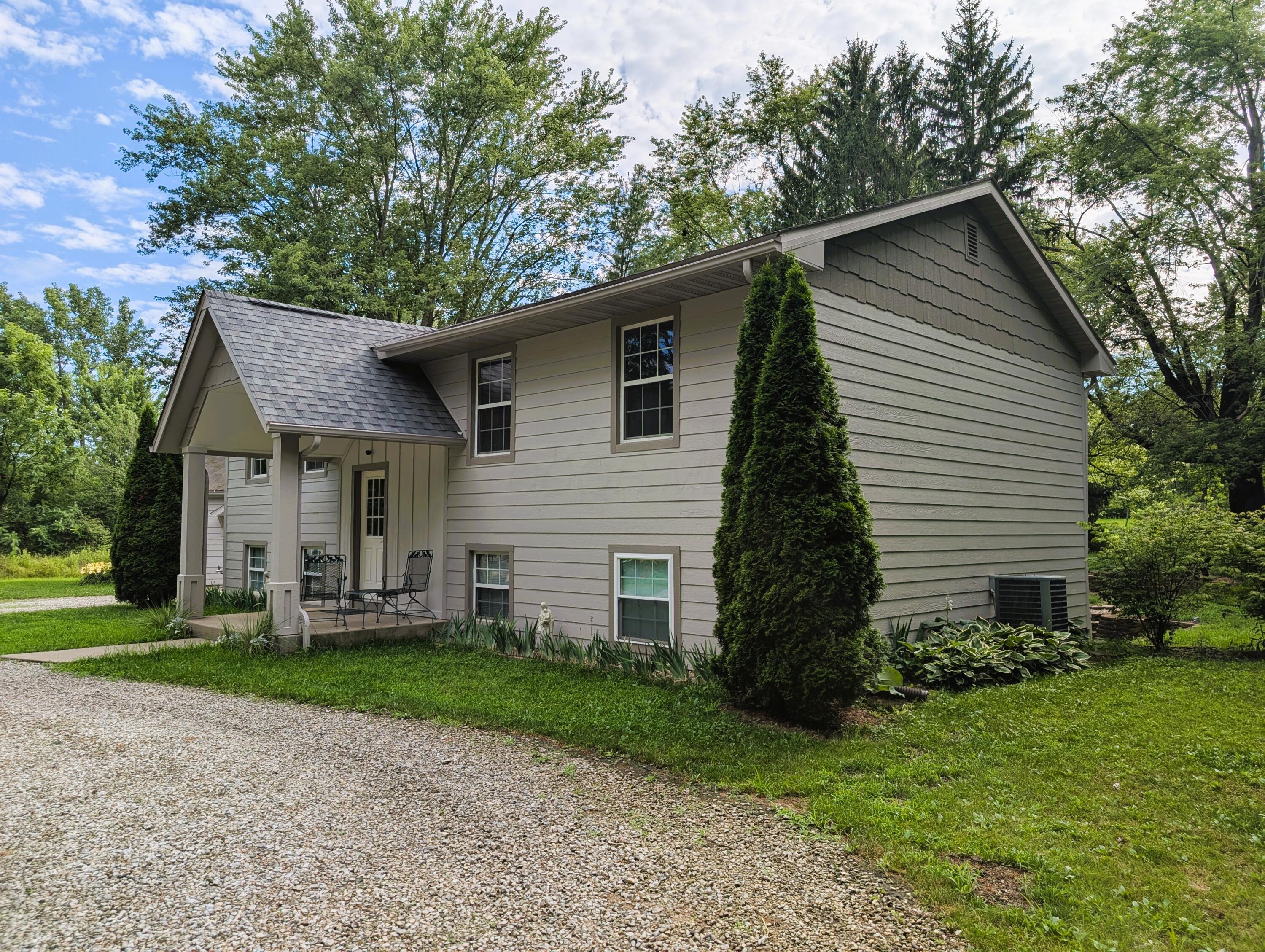 12345 Cherry Lane Property Photo 3