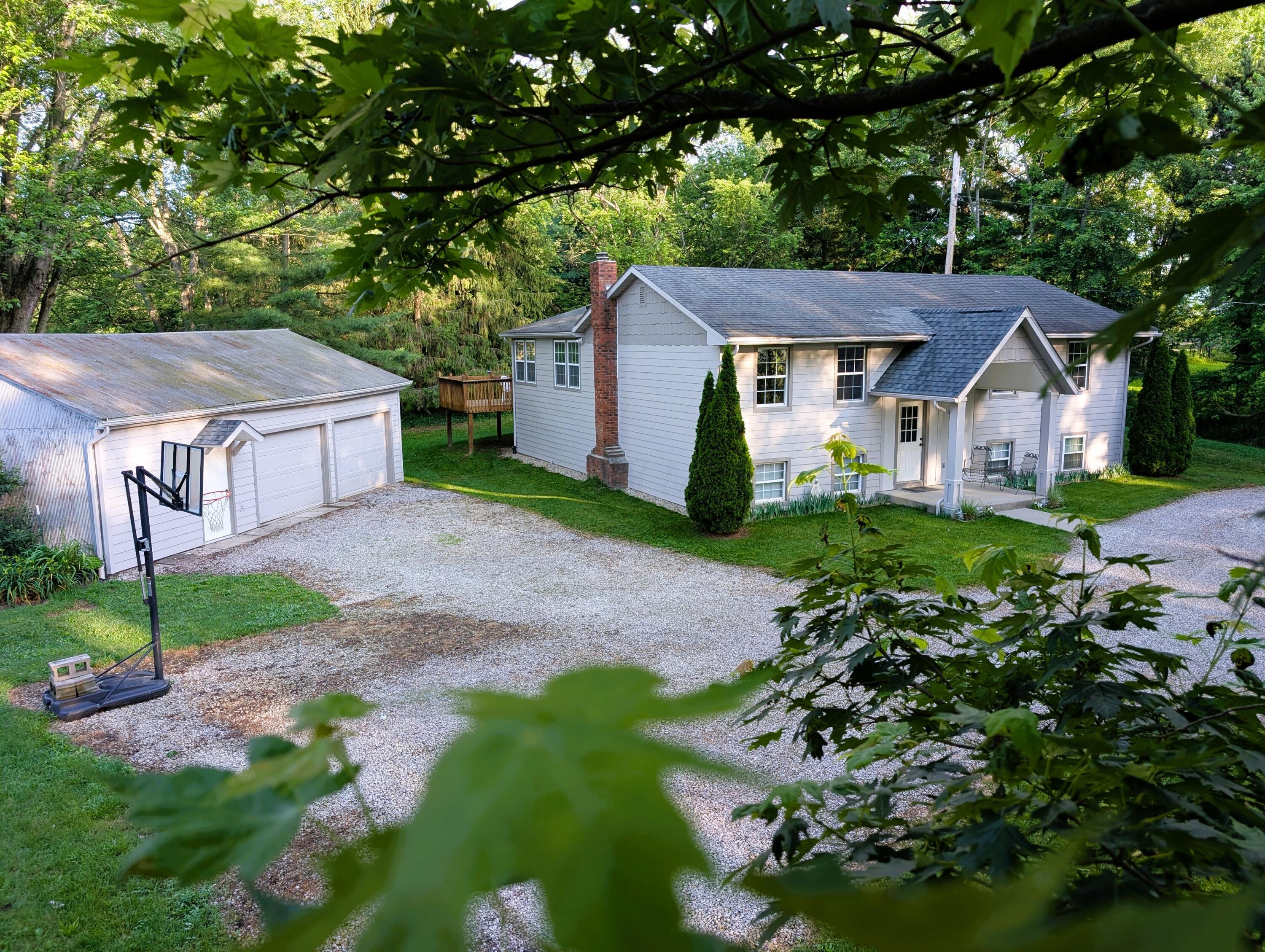 12345 Cherry Lane Property Photo 4