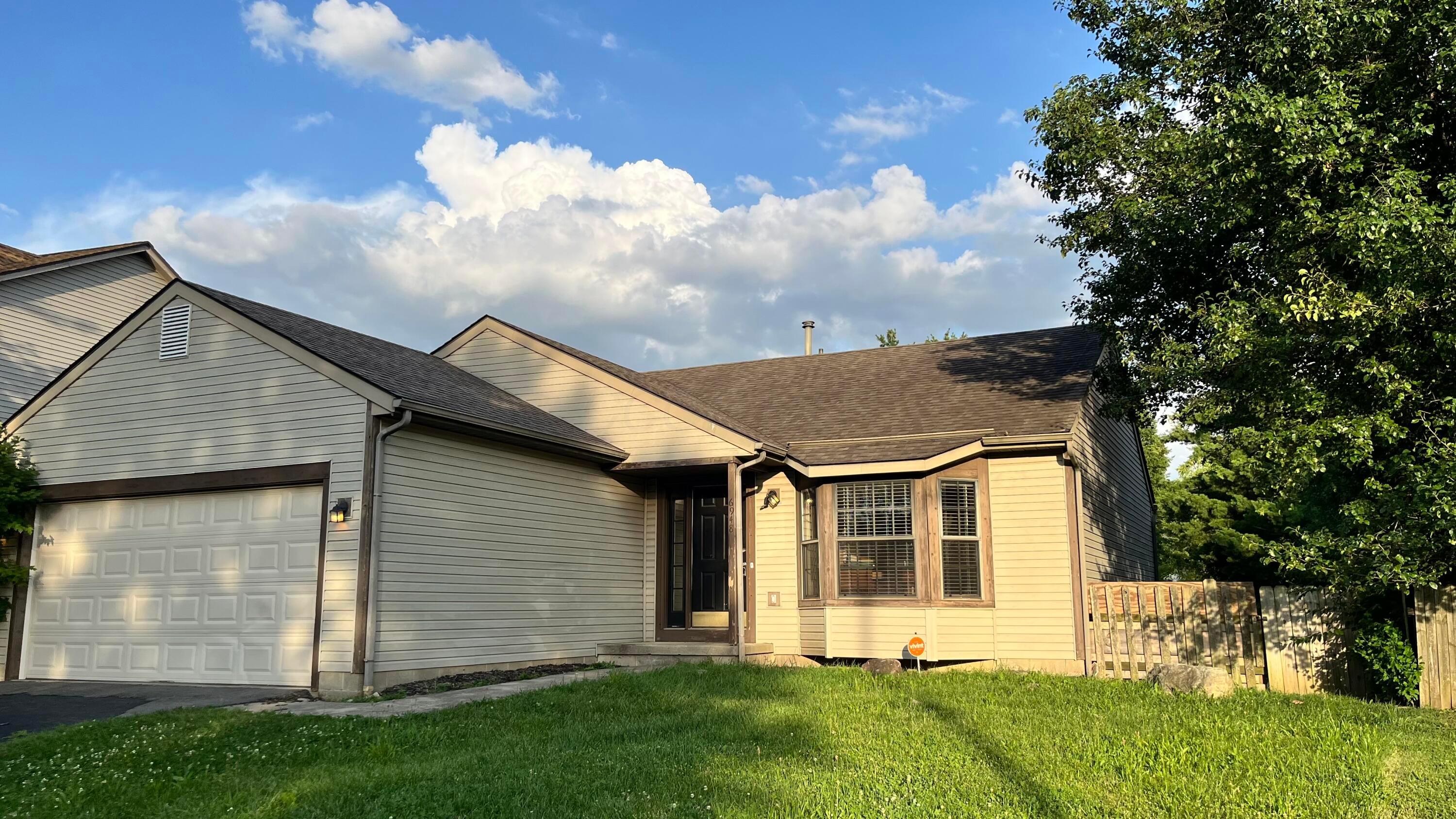 6948 Kinston Drive Property Photo 1