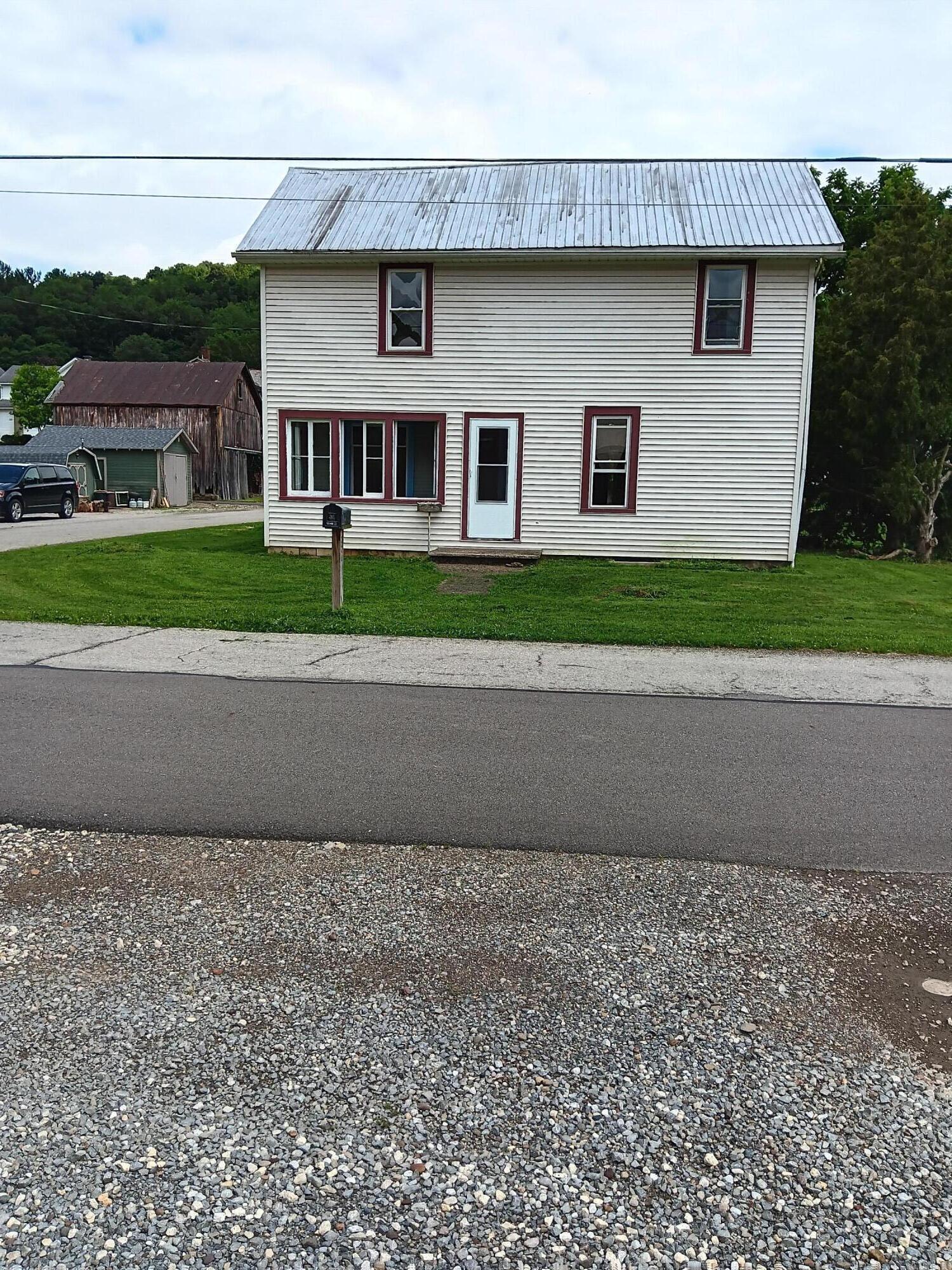 323 Galation Street Property Photo 1