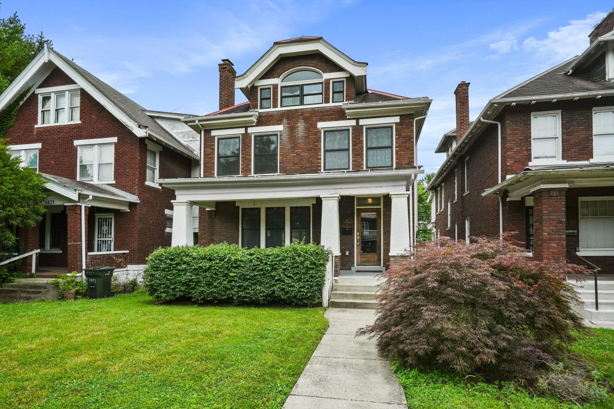 1867 Bryden Road Property Photo 1