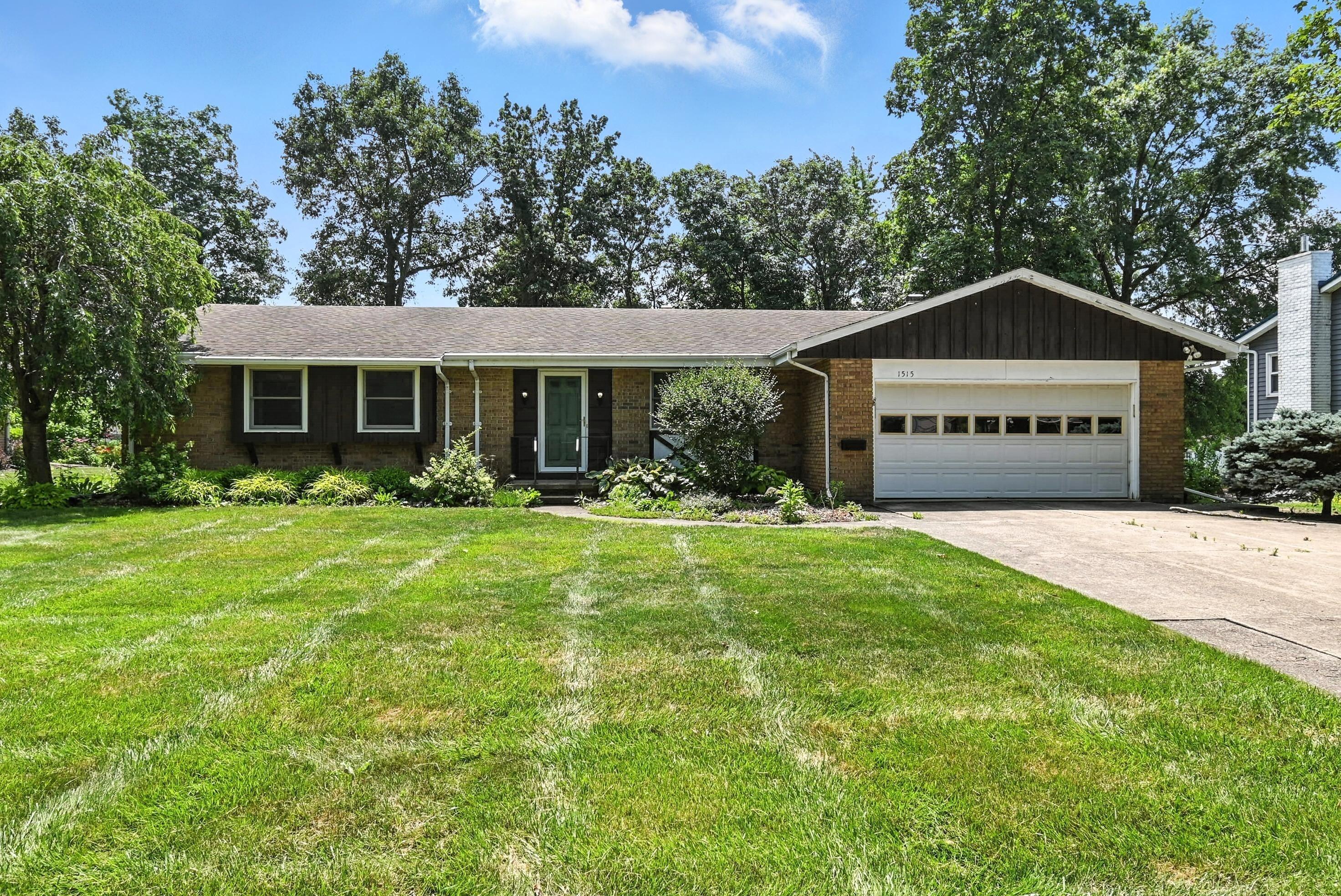 1515 Oakridge Drive Property Photo