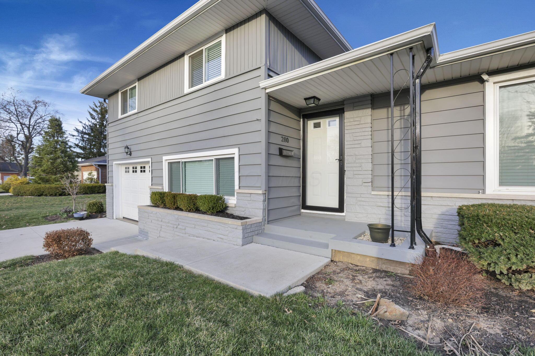 280 Woodsview Drive Property Photo 1
