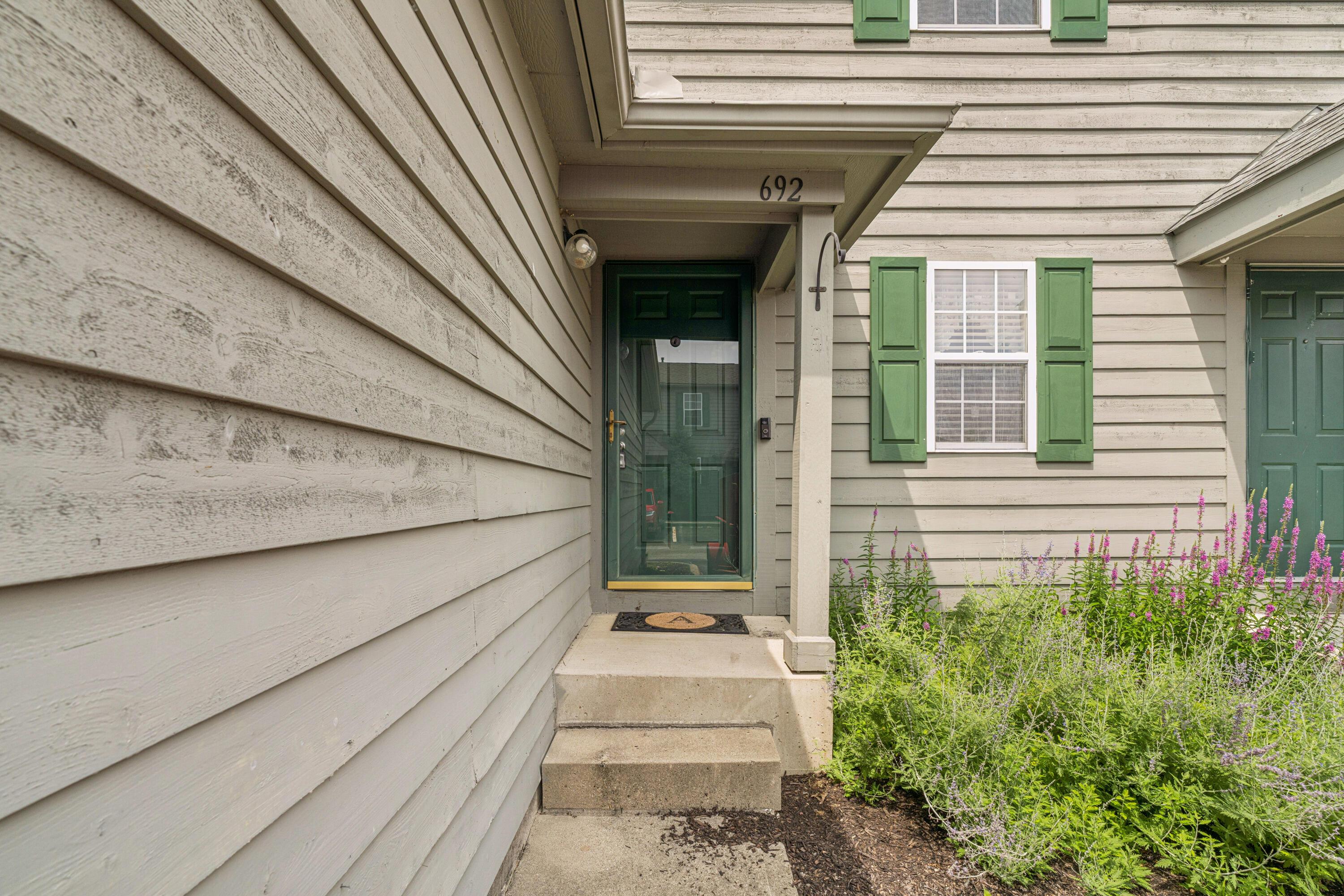 692 Parkbluff Way Property Photo 1