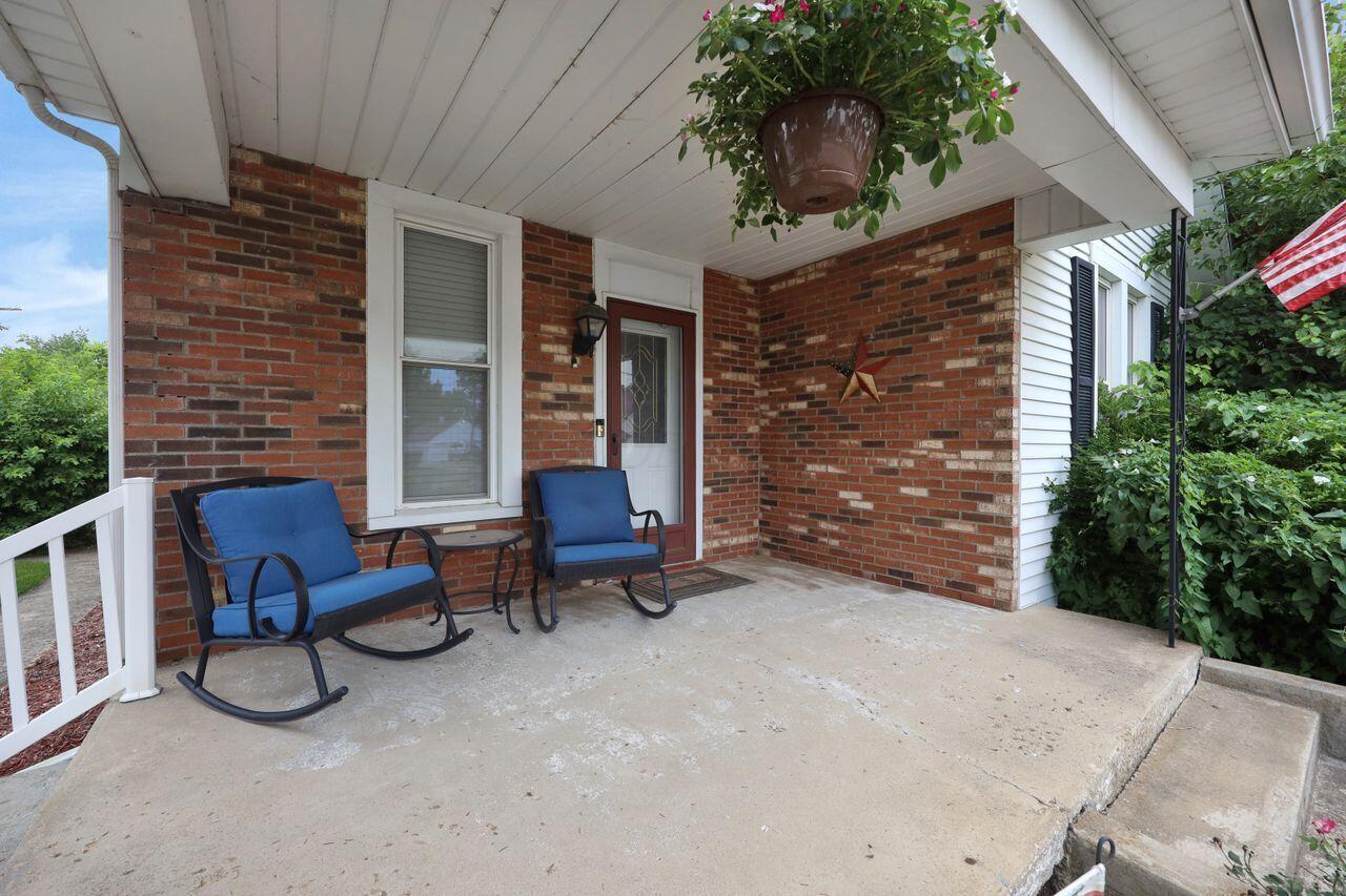 1102 Columbus Street Property Photo 2