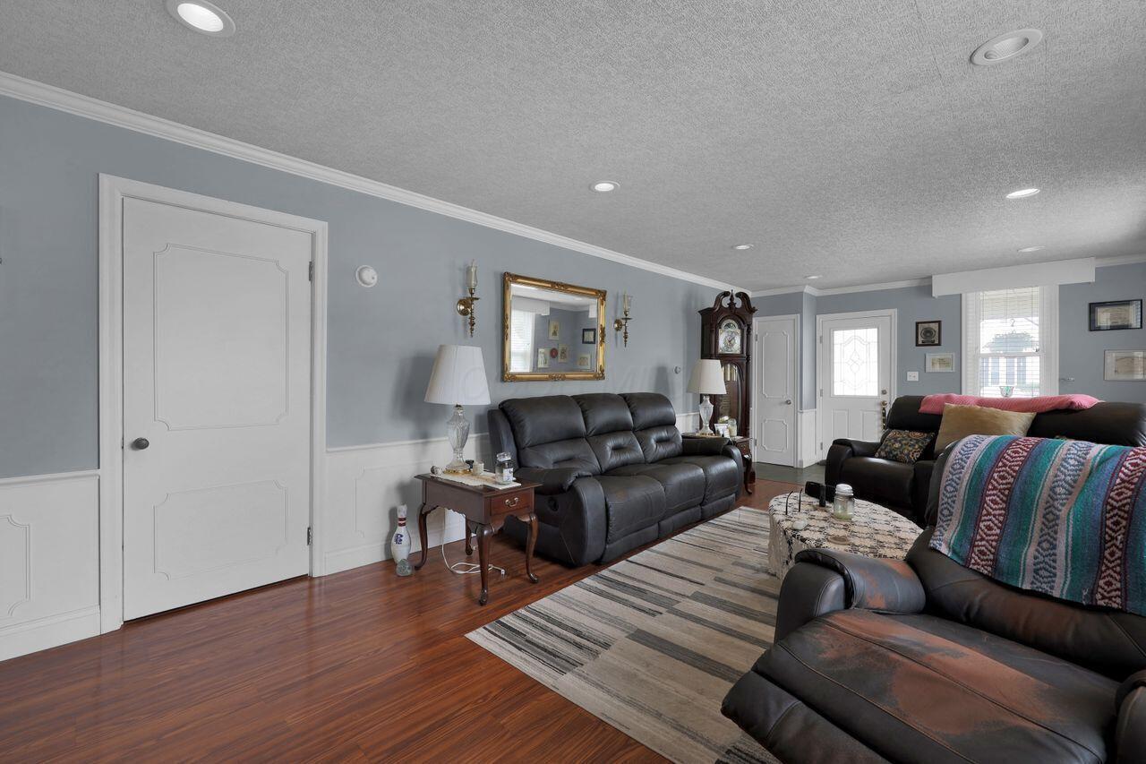 1102 Columbus Street Property Photo 5