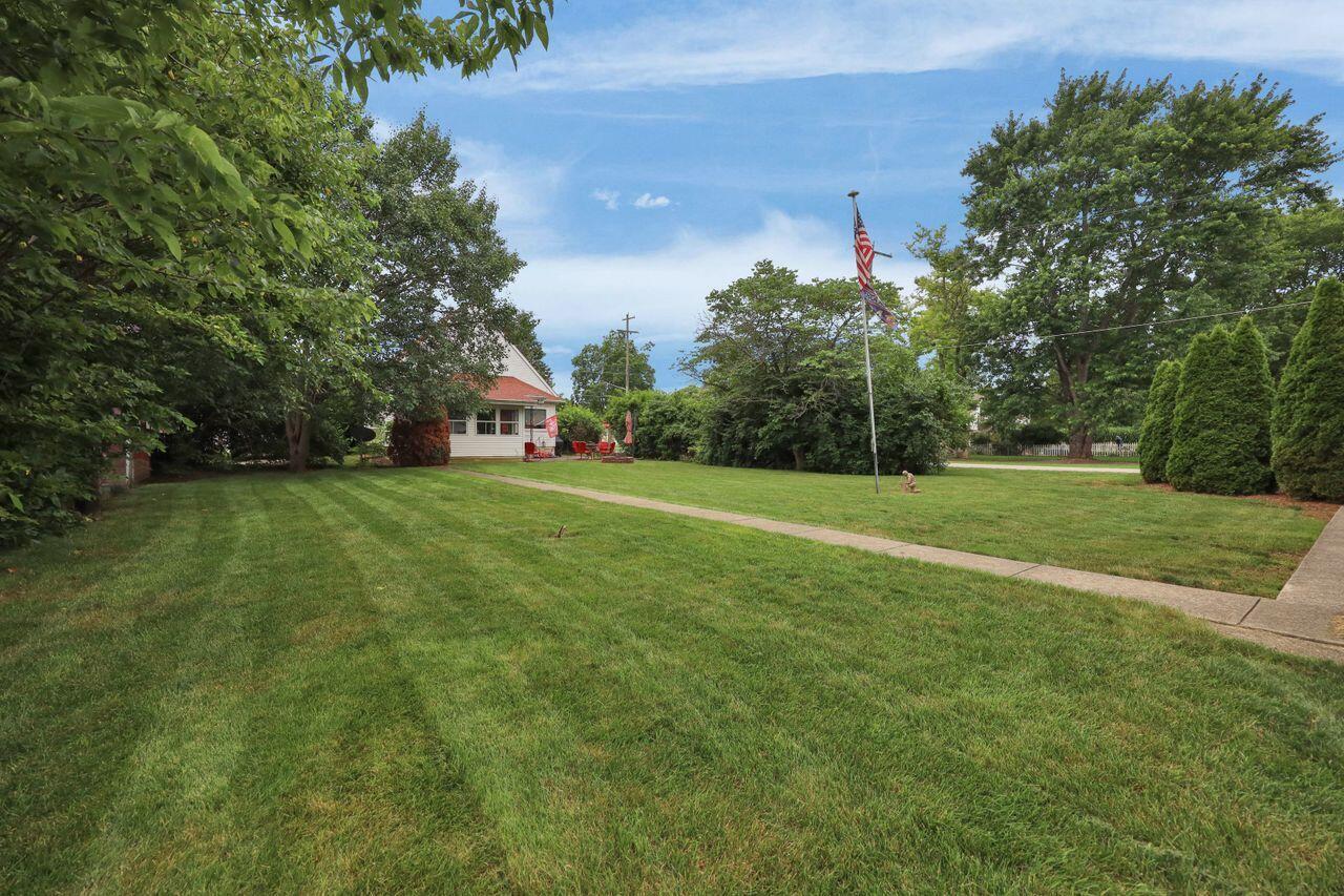 1102 Columbus Street Property Photo 27