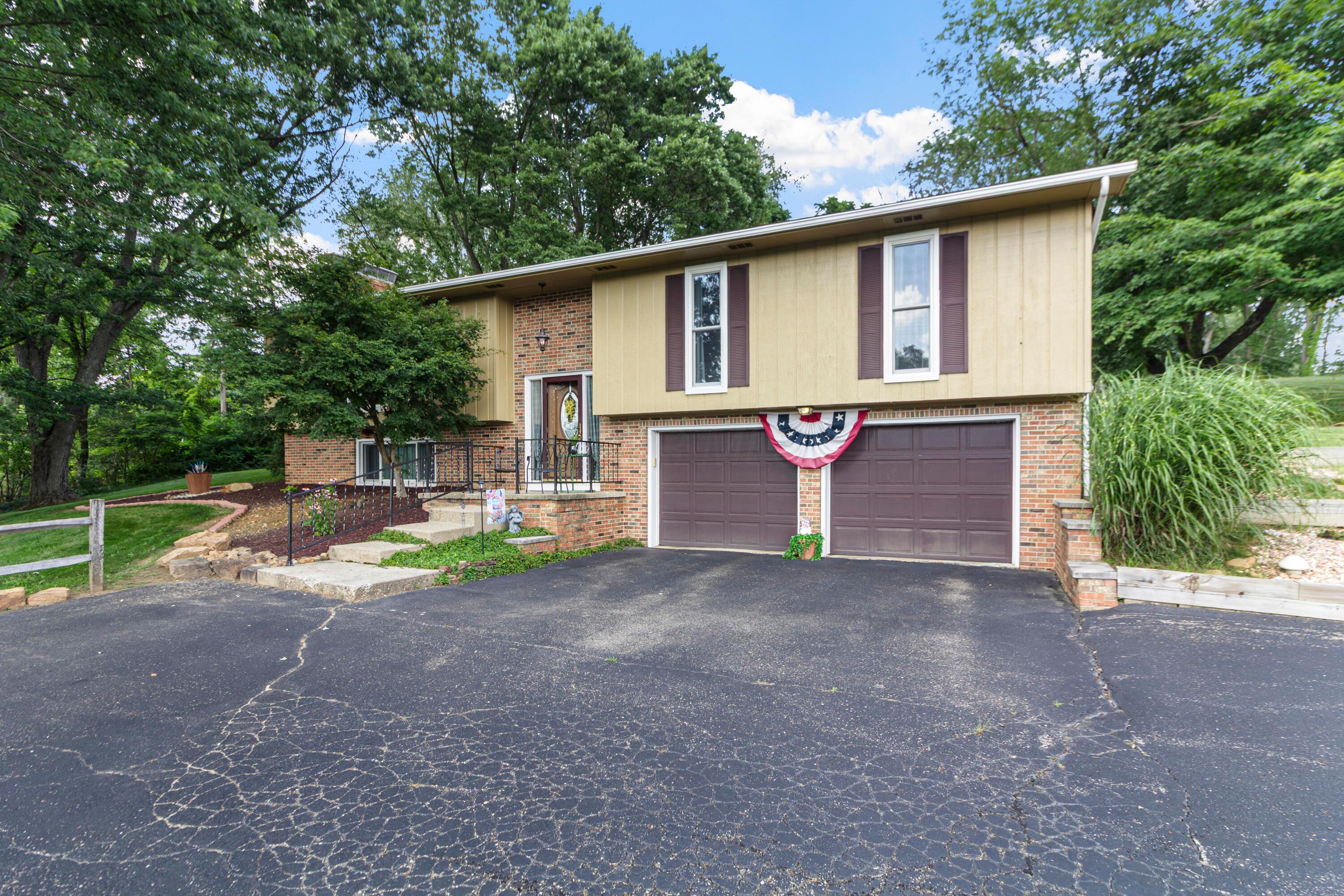 1708 Longwood Drive Ne Property Photo 1