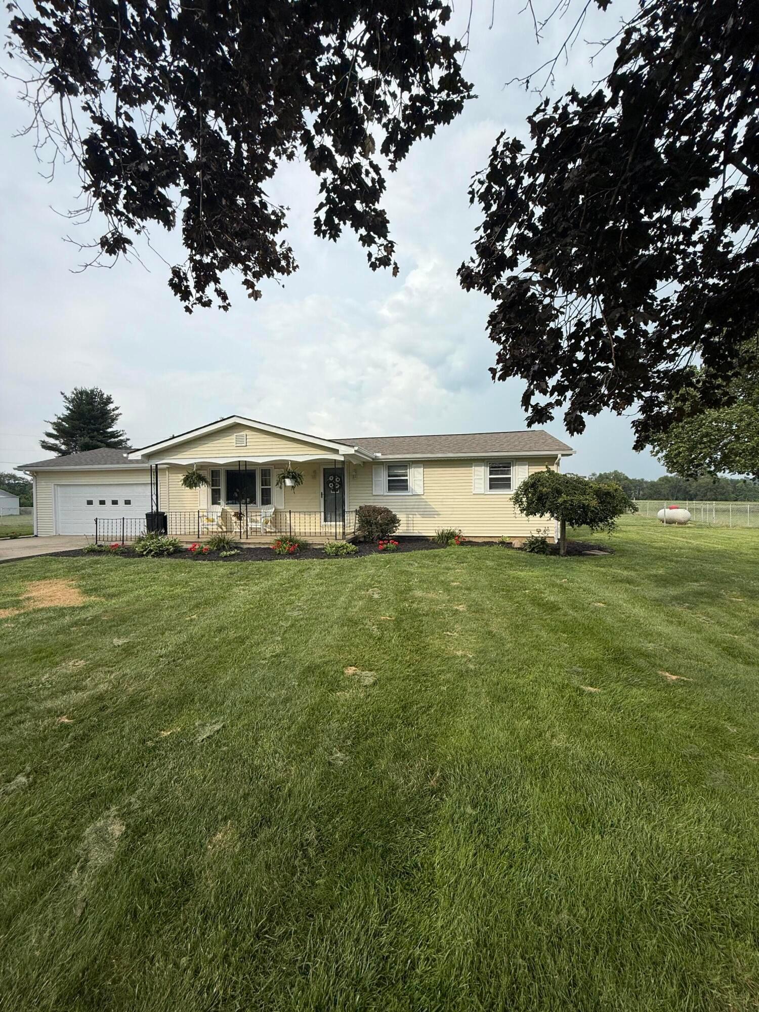 150 Lake Road Ne Property Photo 1