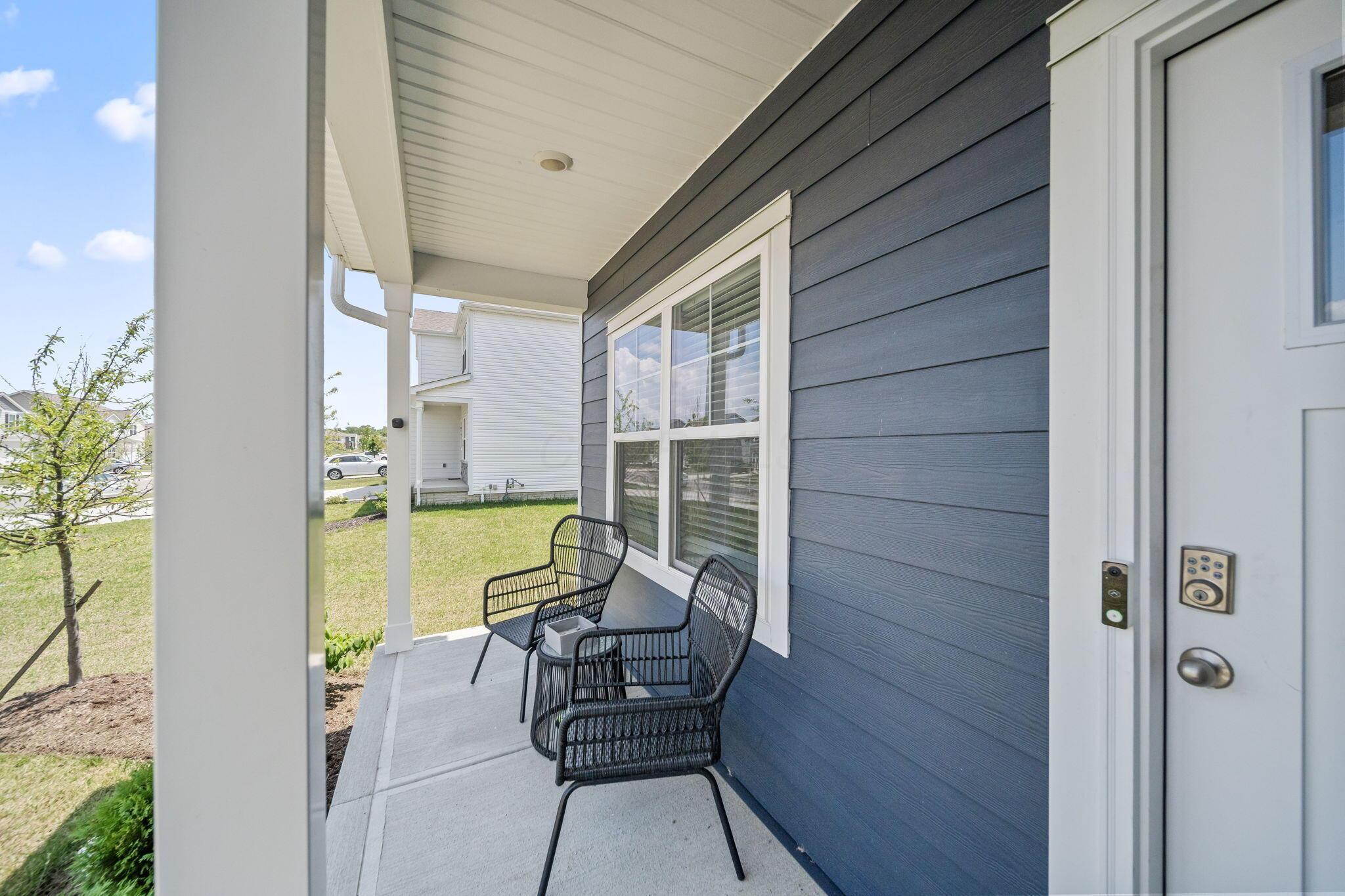 211 Sterndale Drive Property Photo 4
