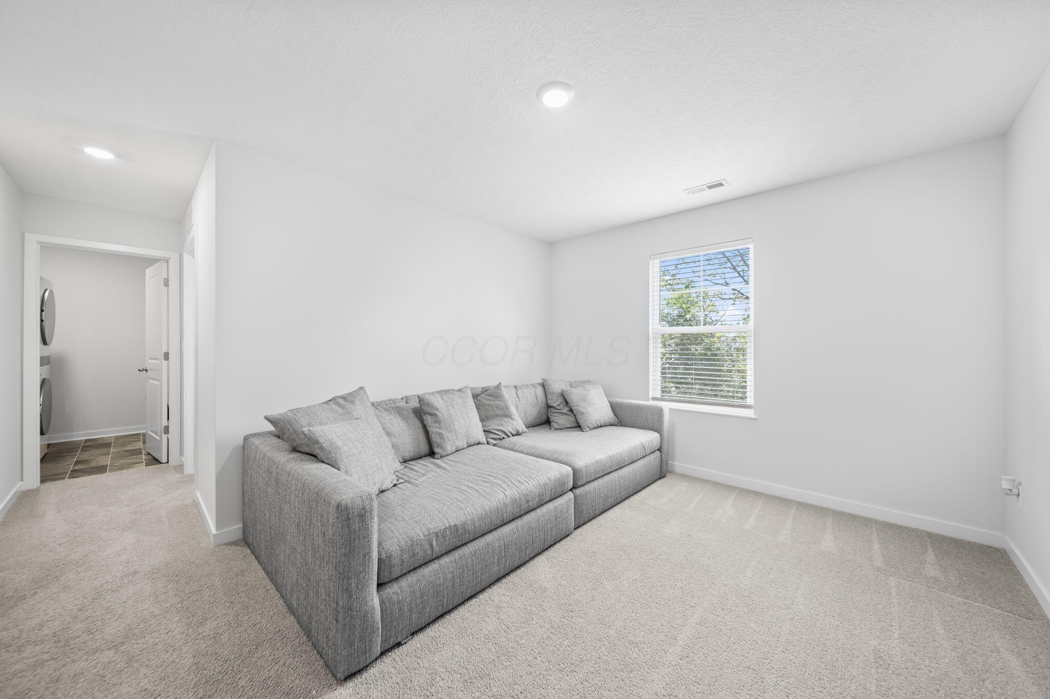211 Sterndale Drive Property Photo 19