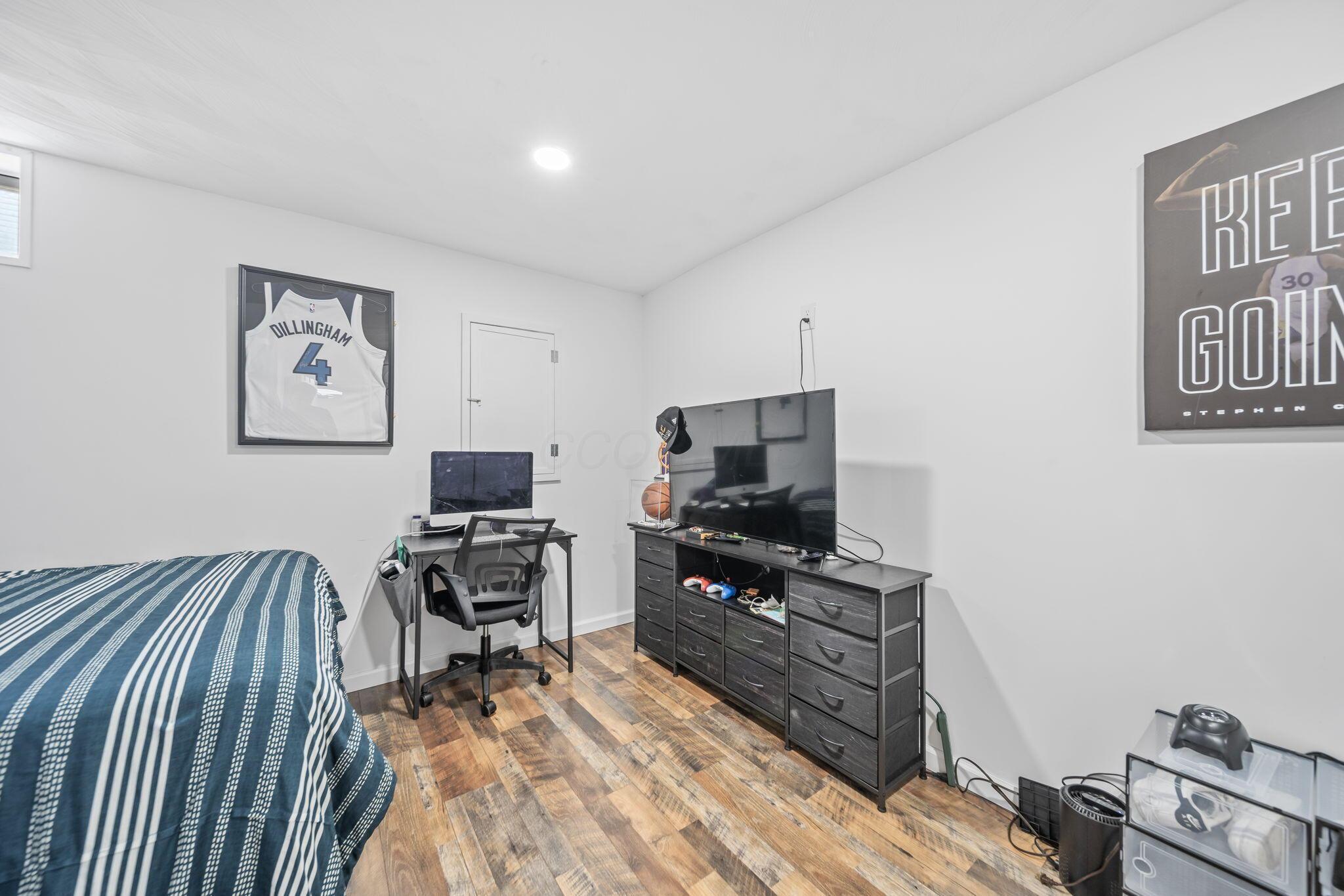 211 Sterndale Drive Property Photo 37