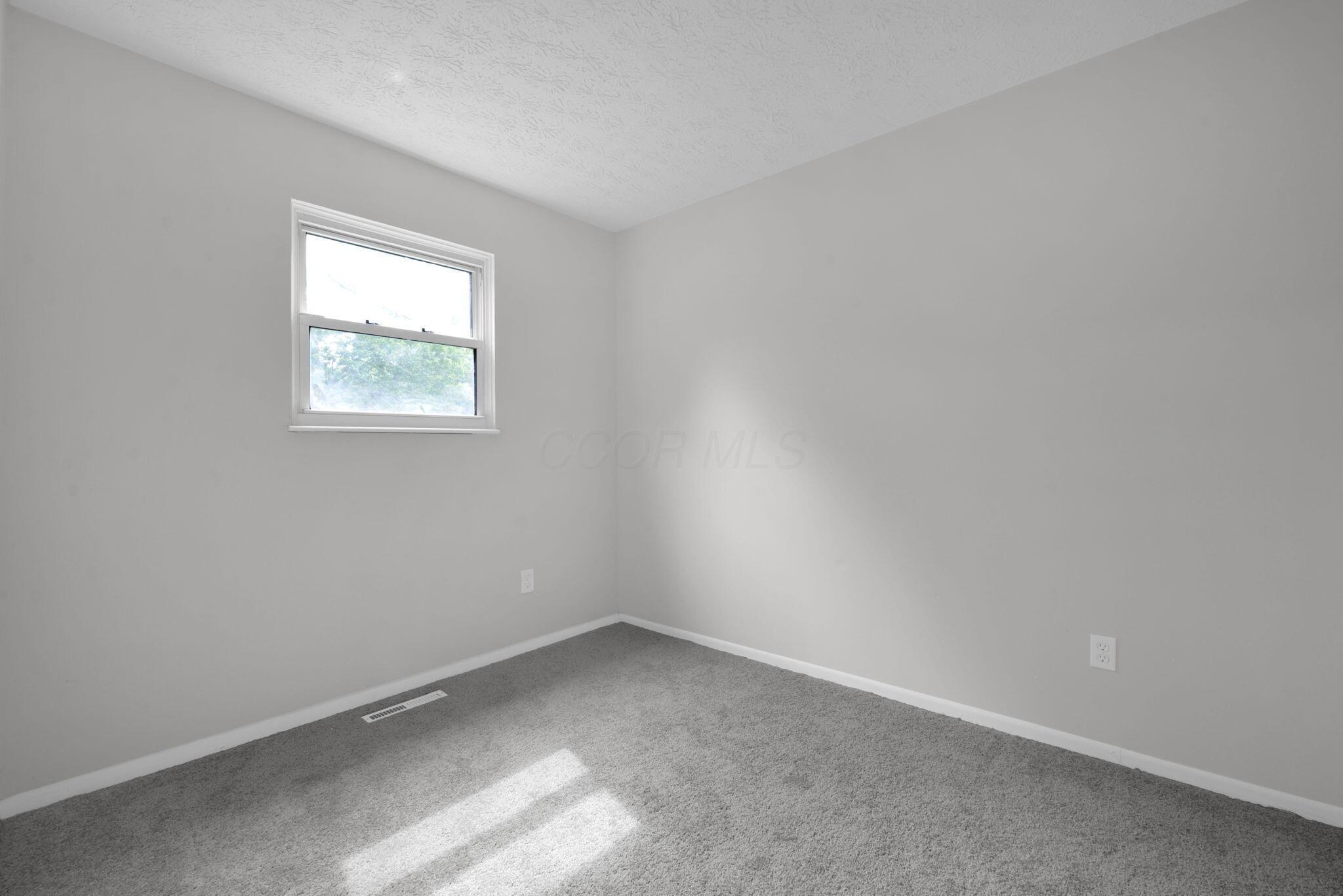 3302 Sundale Road Property Photo 10