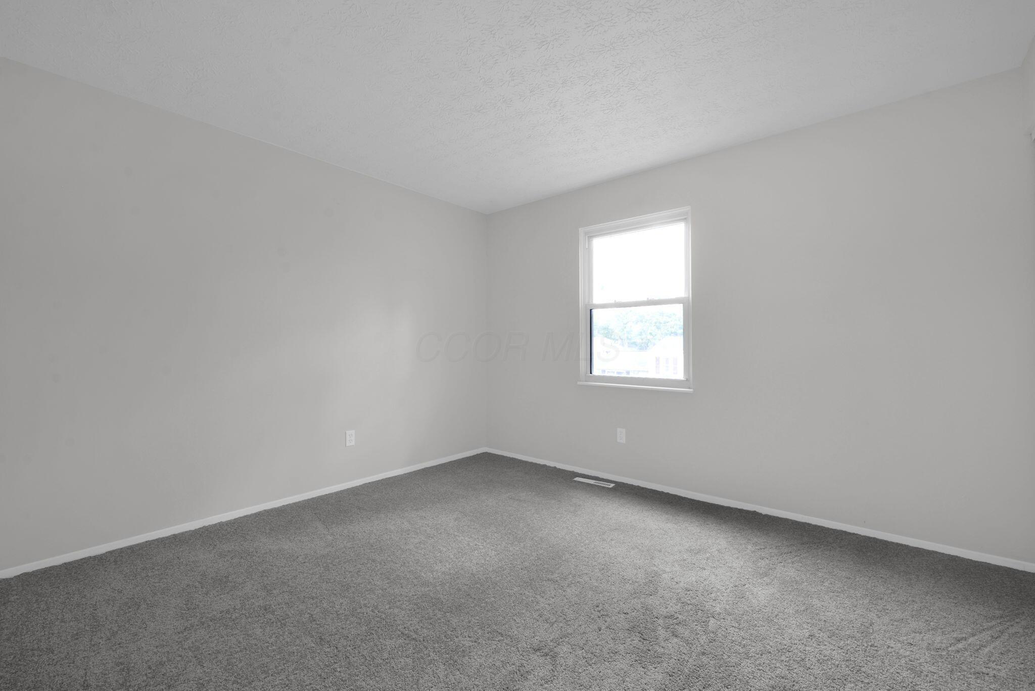 3302 Sundale Road Property Photo 11