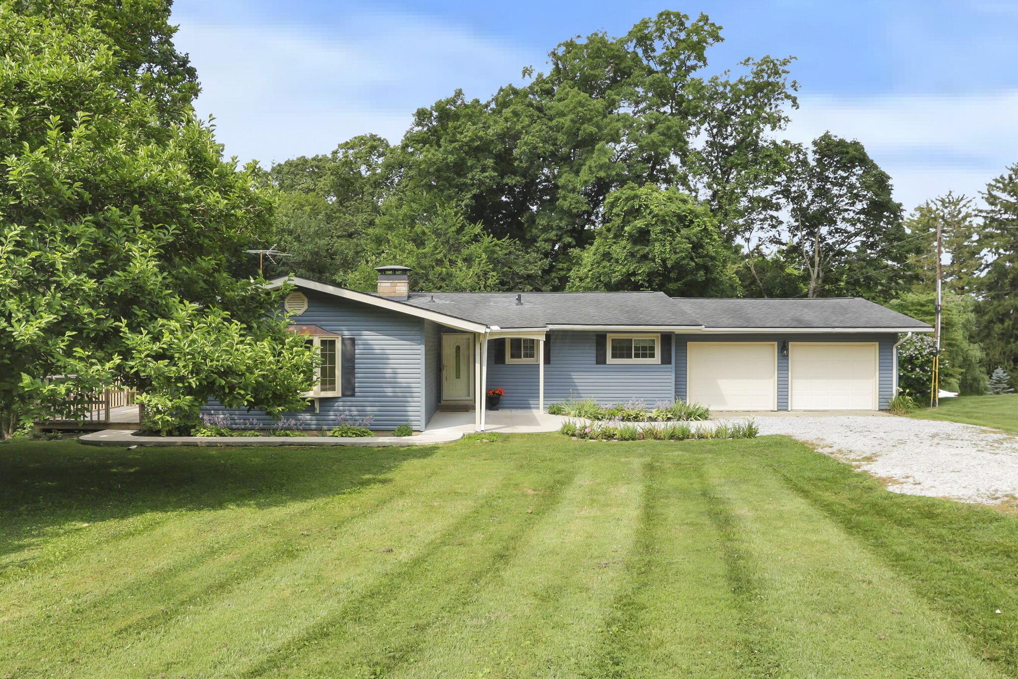 1725 Graham Drive Ne Property Photo 1