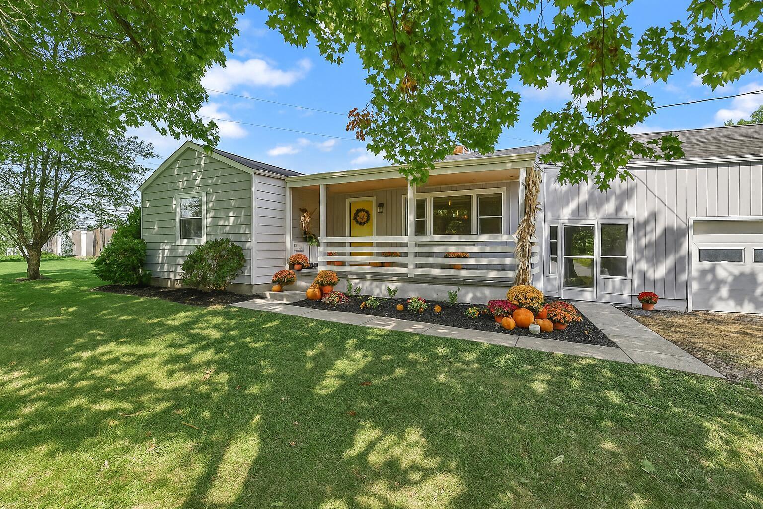 4260 Sitterley Road Nw Property Photo 1