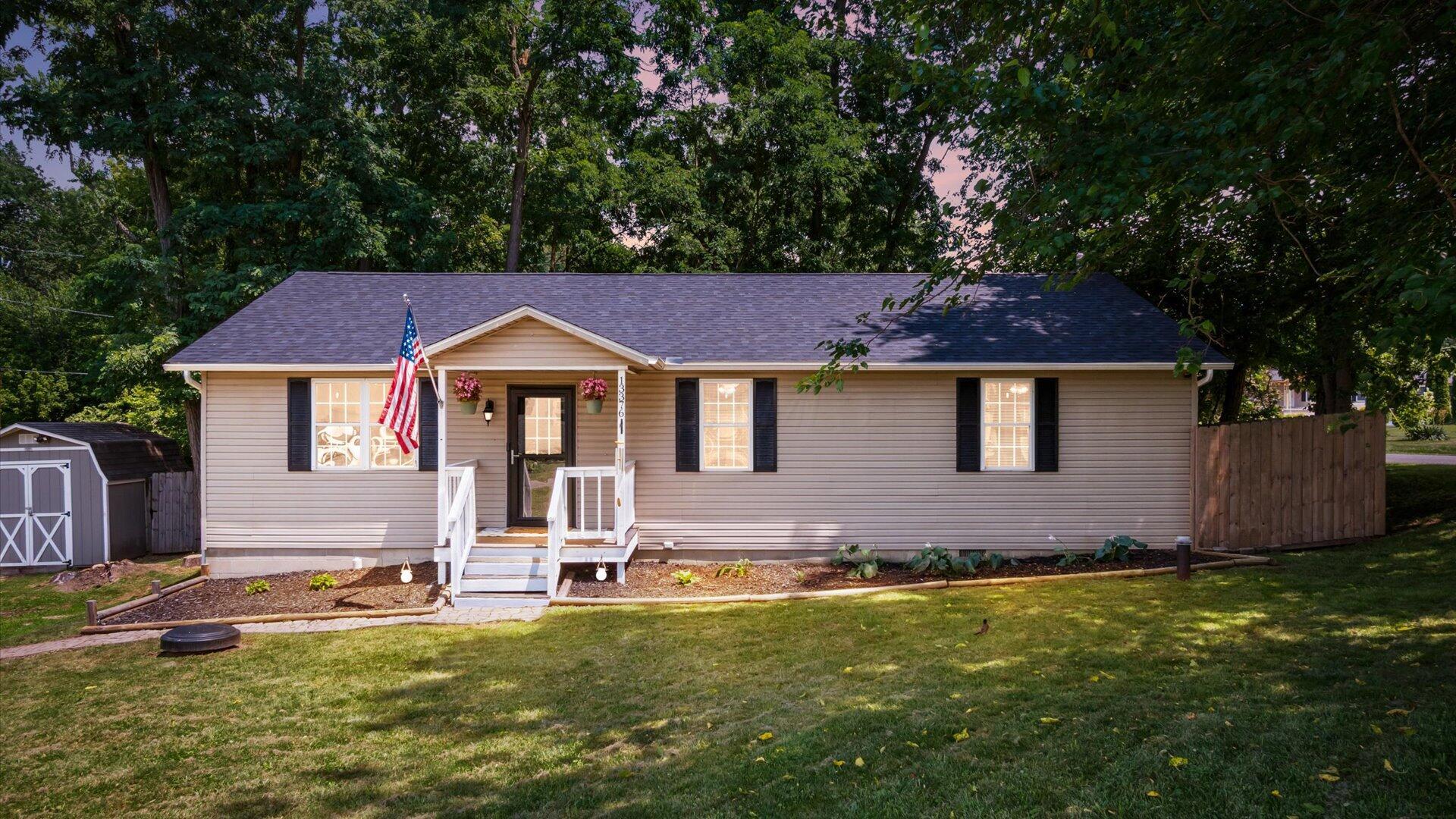 13376 Maple Road NE Property Photo 1