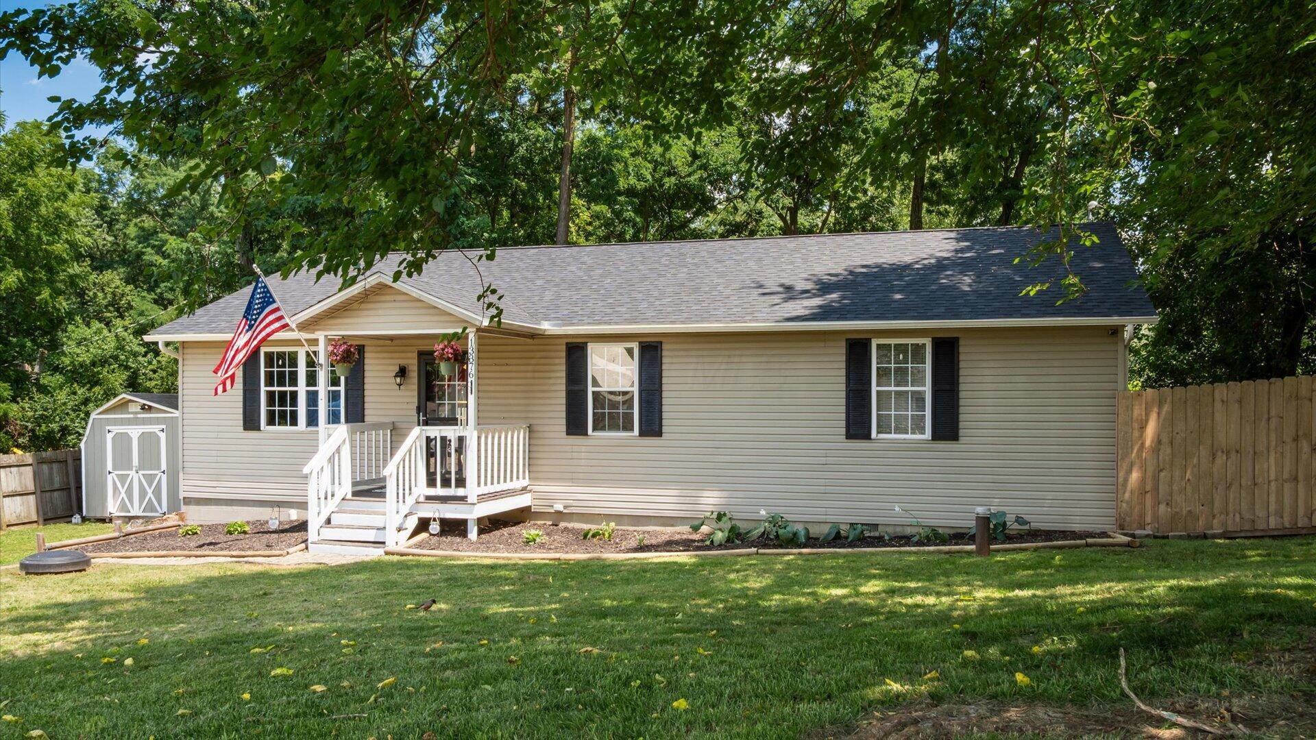 13376 Maple Road Ne Property Photo 1