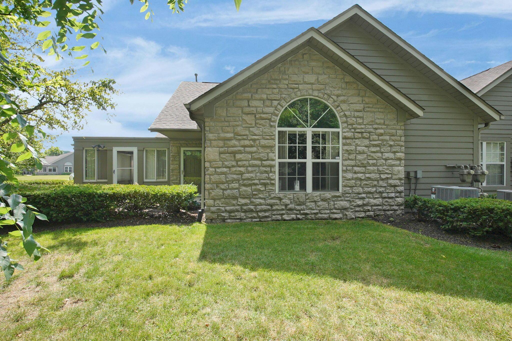 3712 E Links Circle Property Photo 1
