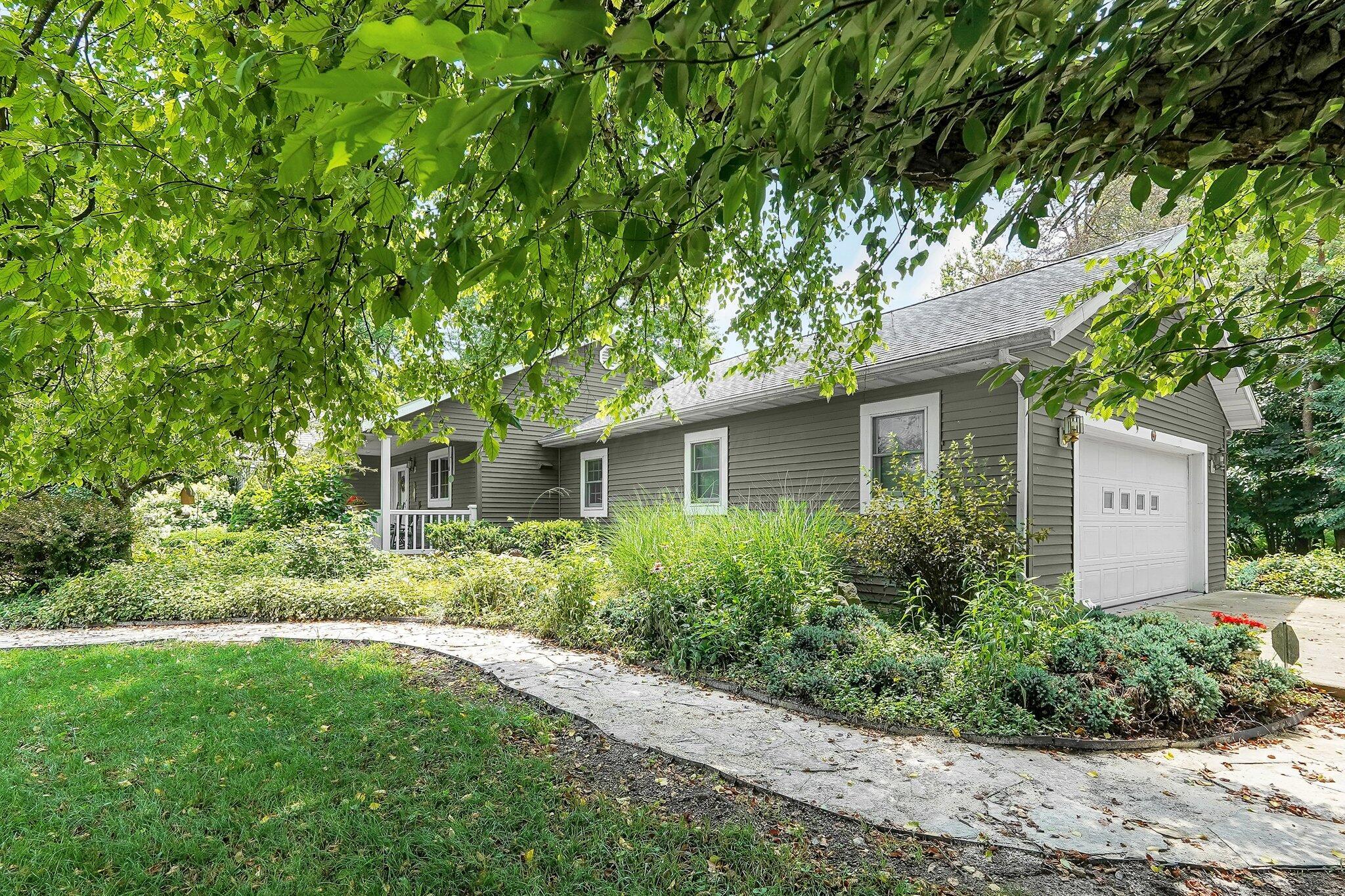 8421 Ransom Road Property Photo 1
