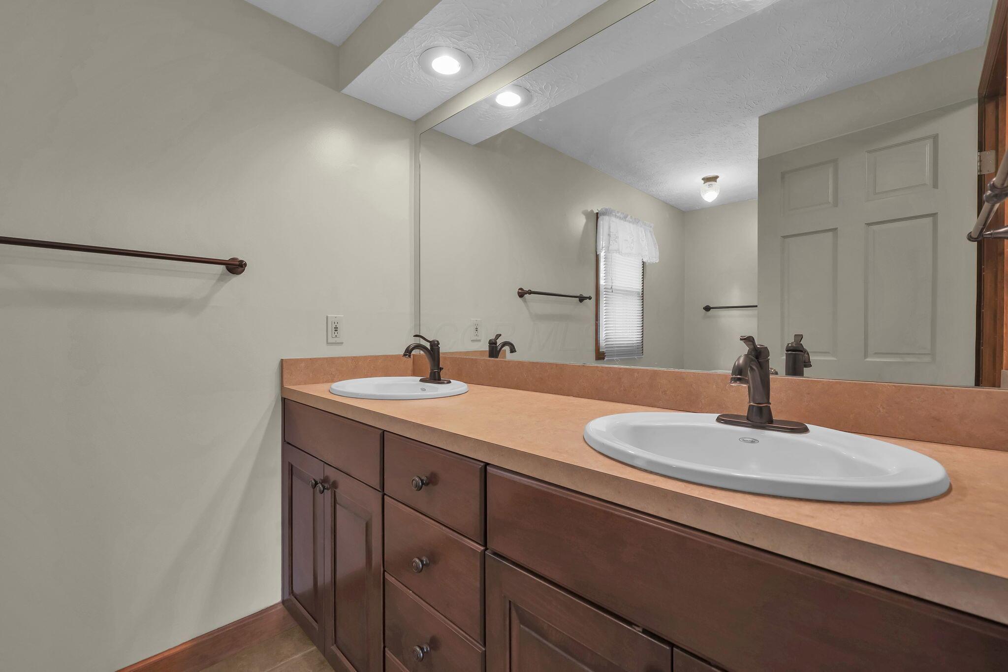 13048 Coventry Avenue Property Photo 33