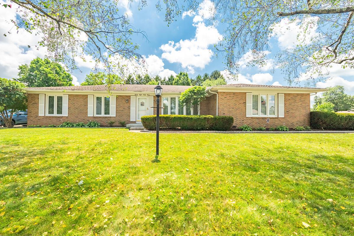 9843 Shalemar Drive Property Photo 1