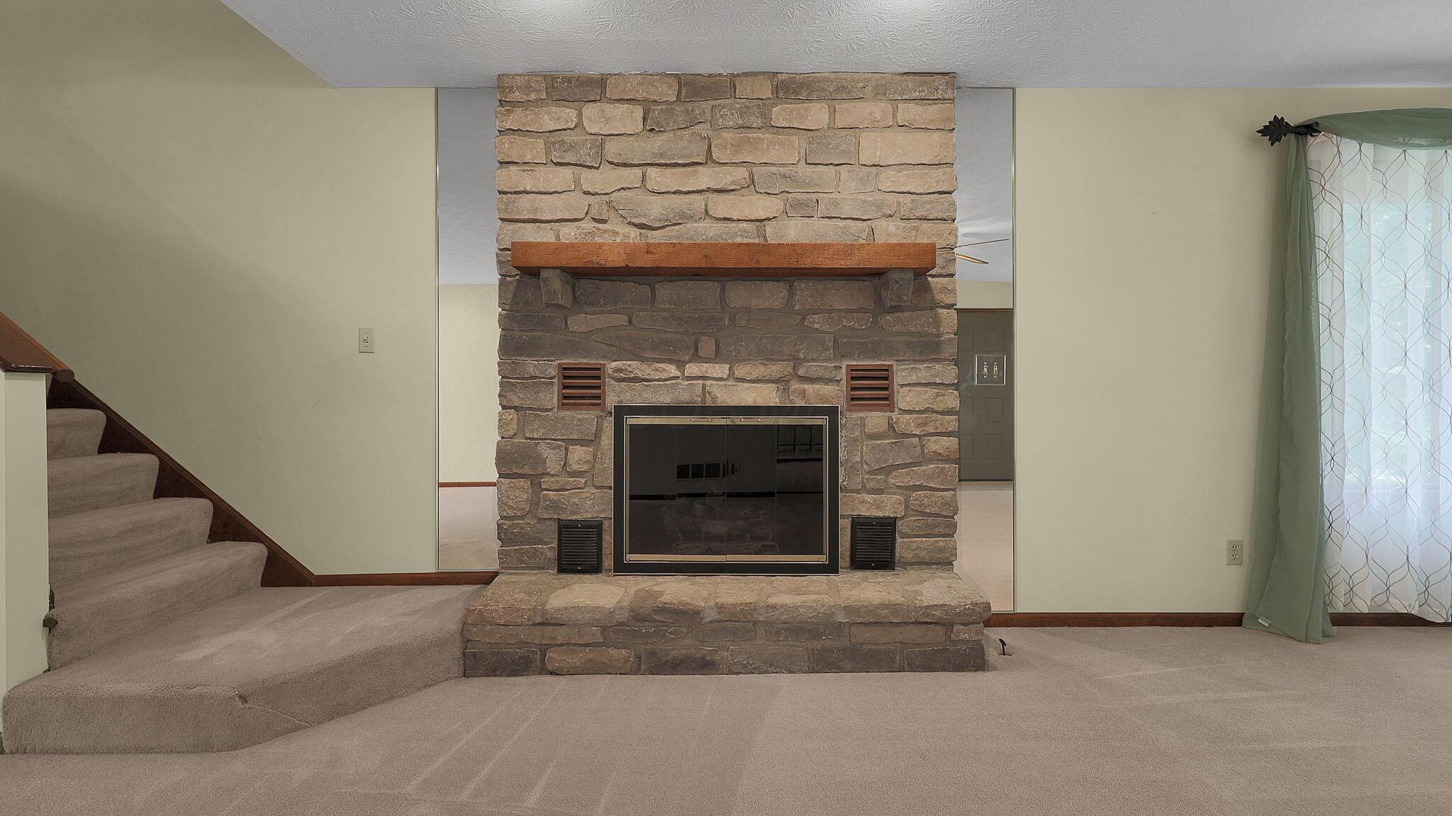 9200 Knoll Drive Property Photo 6