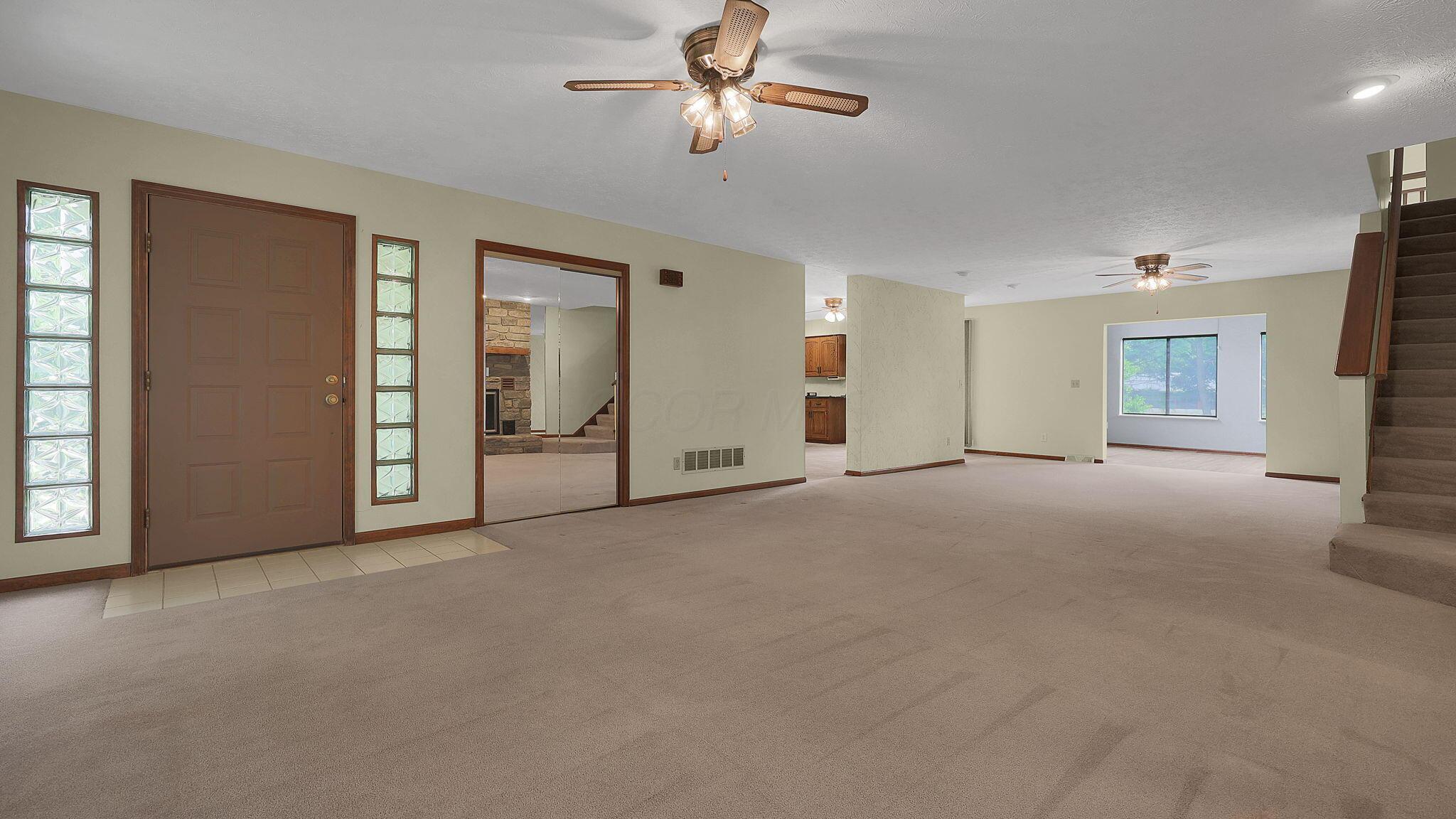 9200 Knoll Drive Property Photo 10