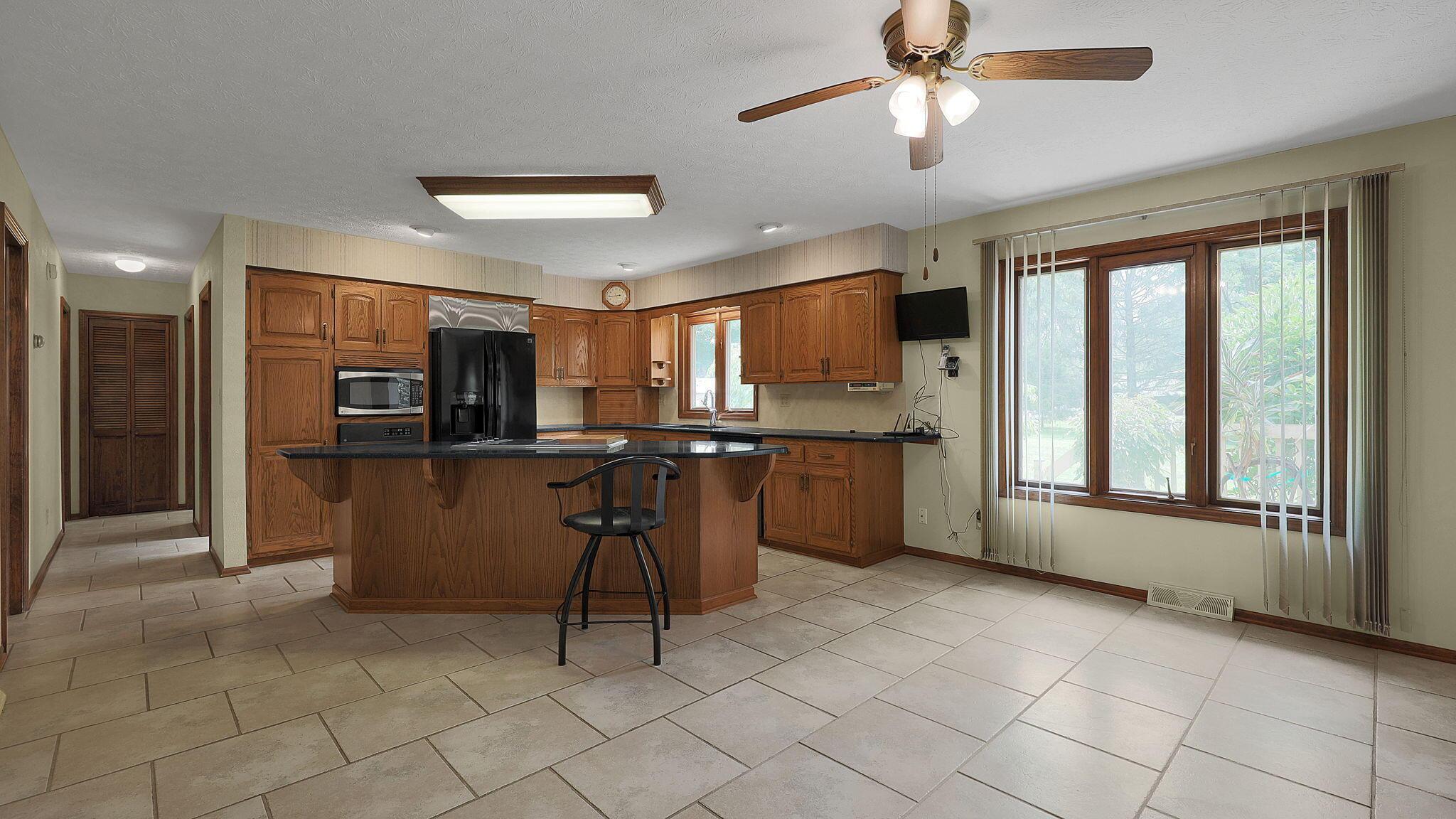 9200 Knoll Drive Property Photo 15