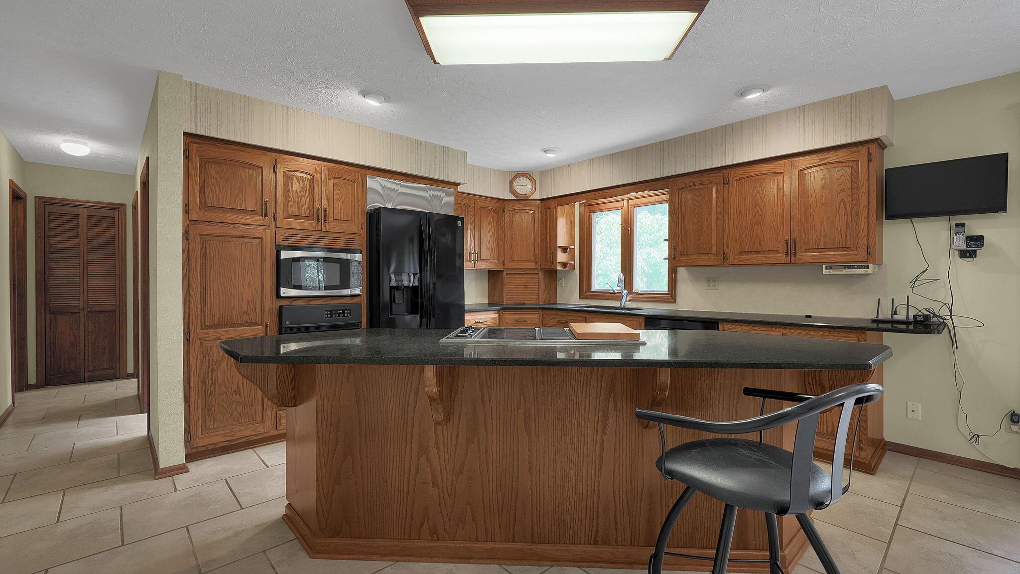 9200 Knoll Drive Property Photo 17