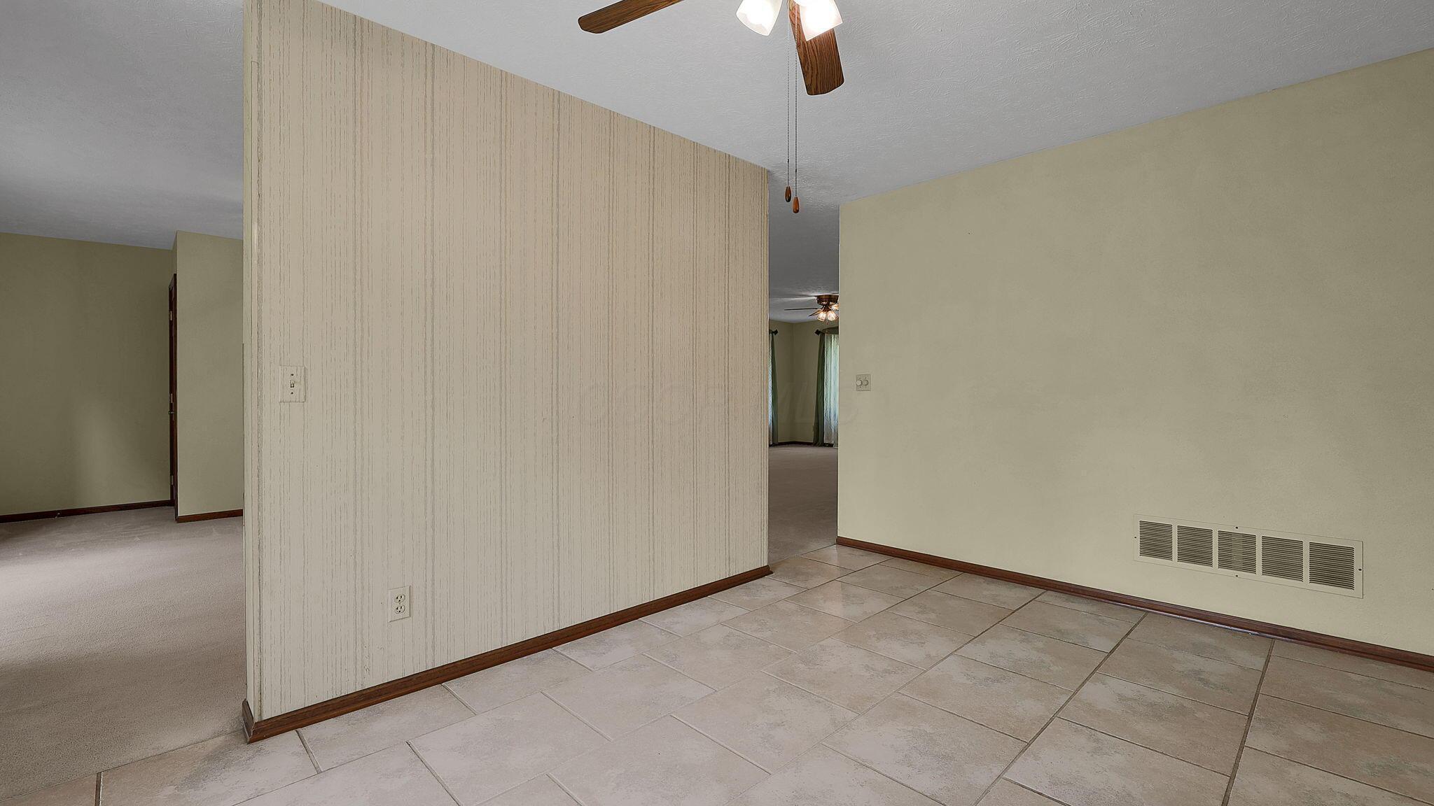 9200 Knoll Drive Property Photo 18