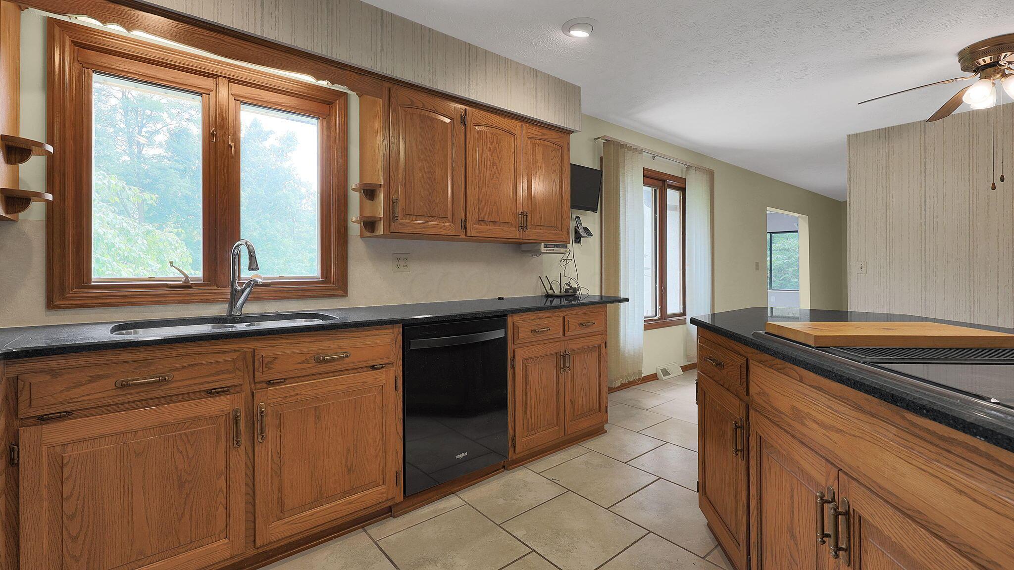 9200 Knoll Drive Property Photo 19