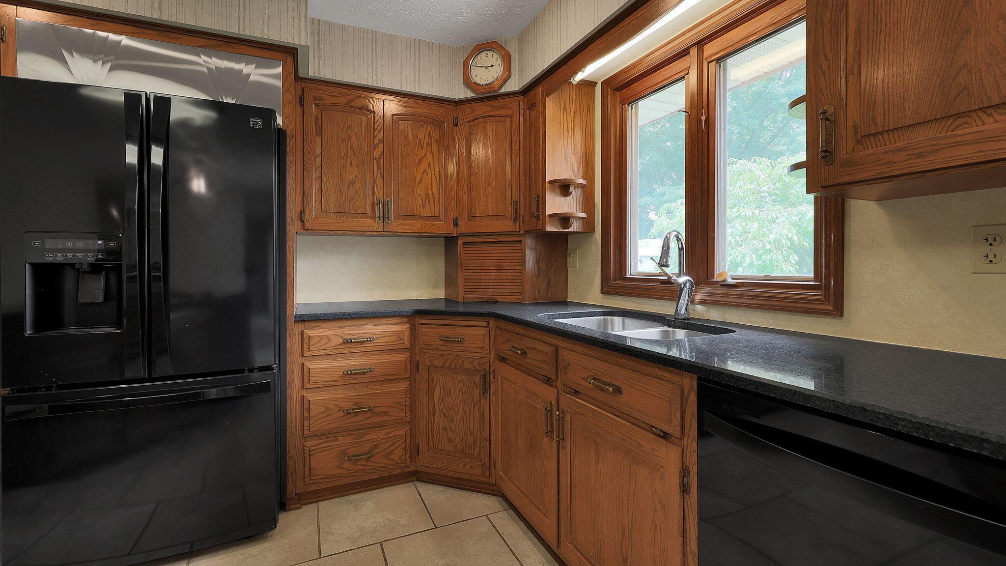 9200 Knoll Drive Property Photo 20