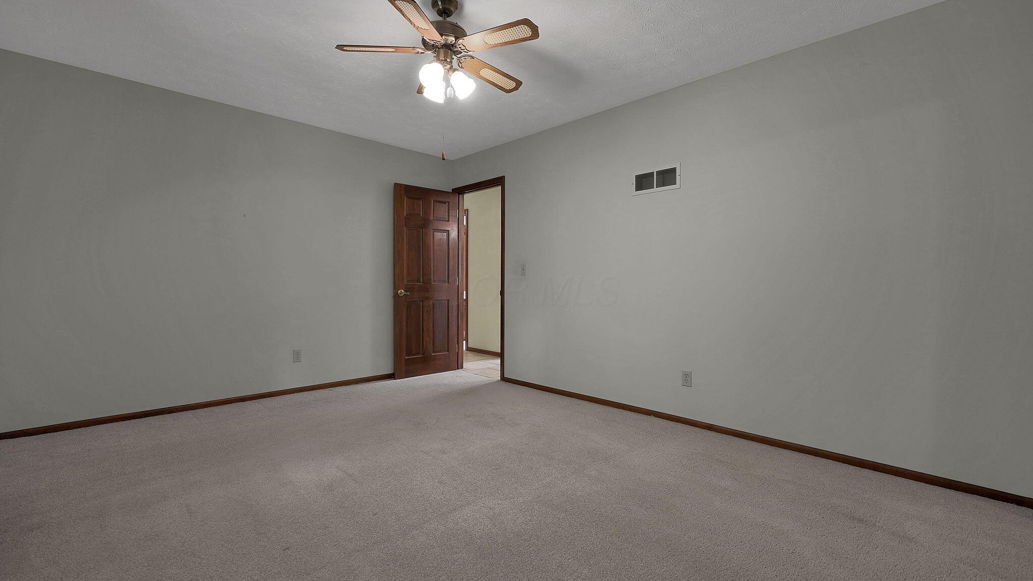 9200 Knoll Drive Property Photo 22