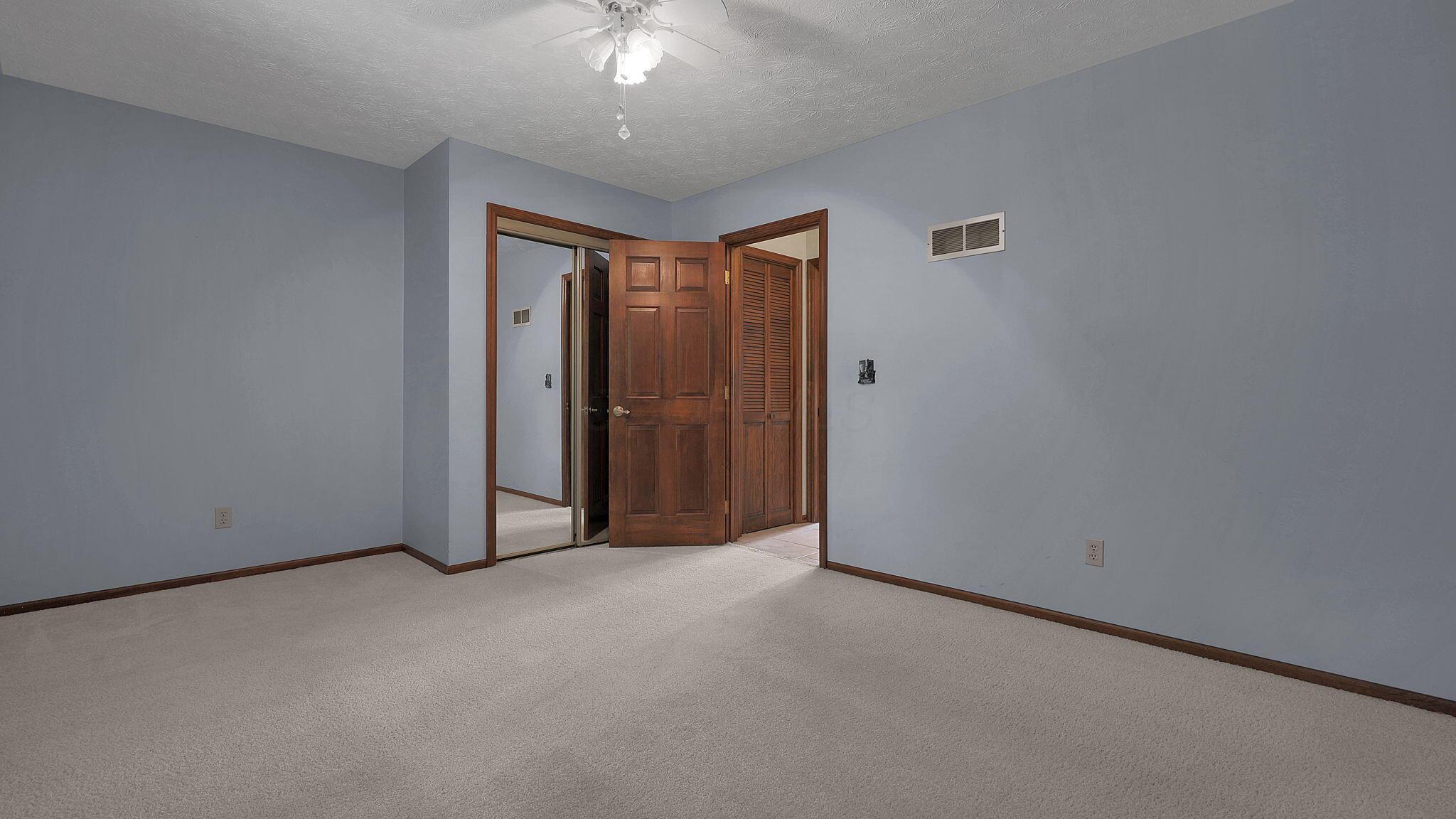 9200 Knoll Drive Property Photo 24