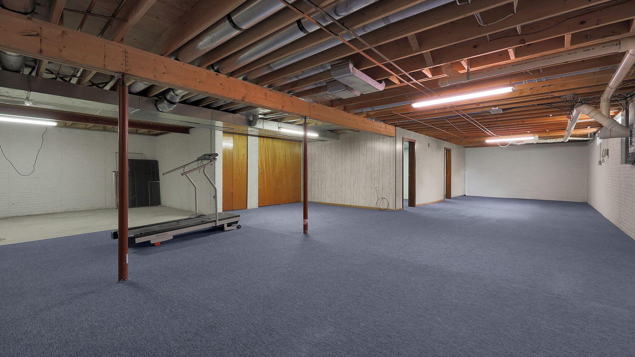 9200 Knoll Drive Property Photo 34