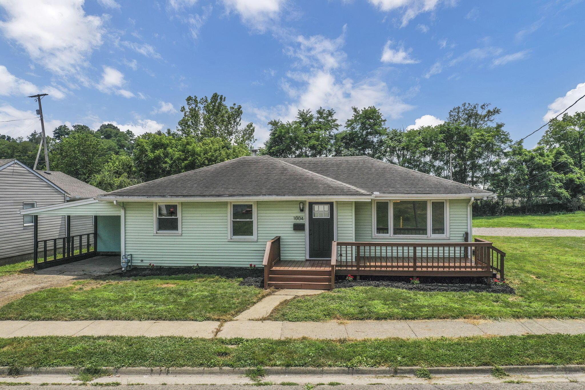 1004 E Locust Street Property Photo 1