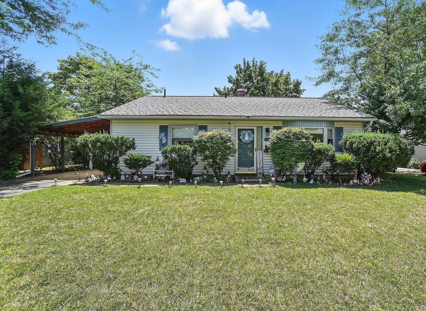 4825 Hillcrest Street S Property Photo 1