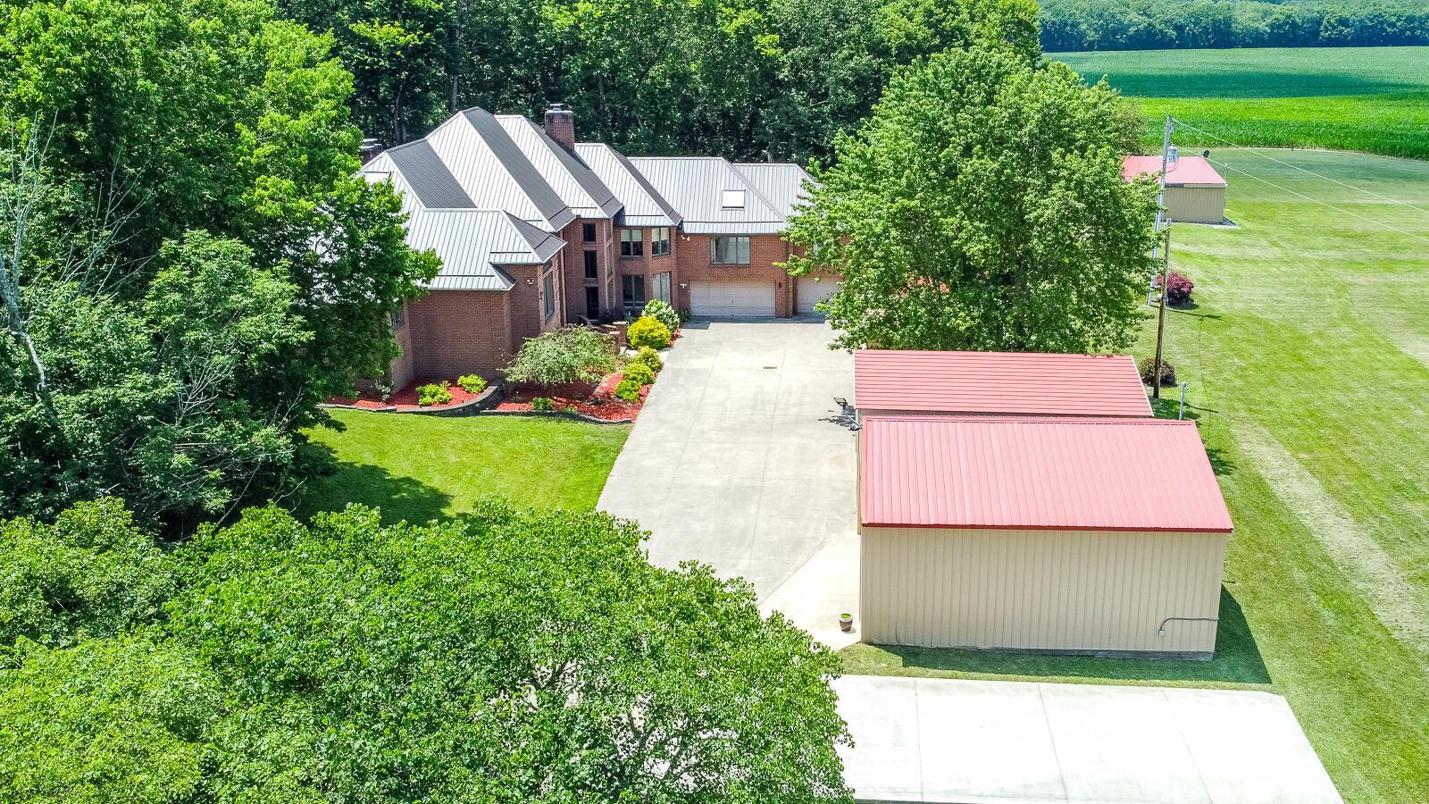 18825 Island Road Property Photo 1