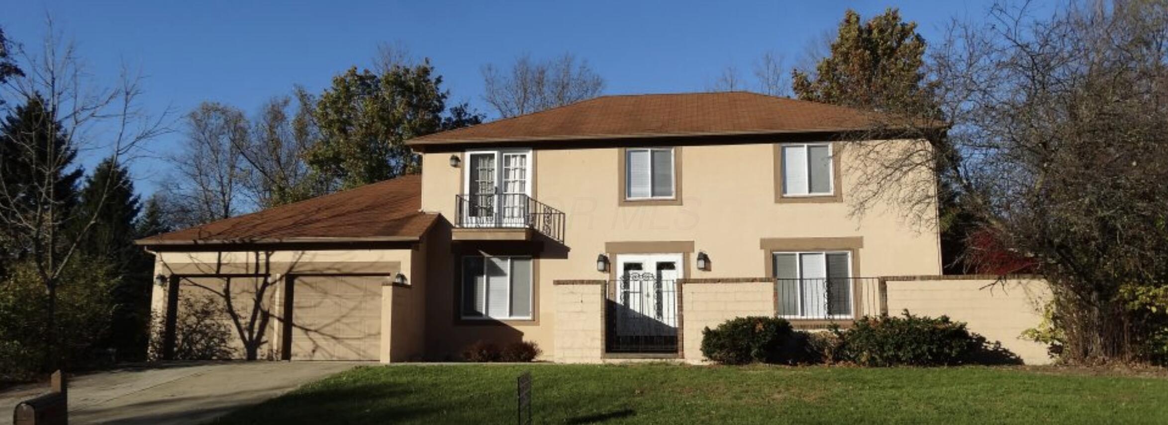 108 Walcreek Drive W Property Photo 1